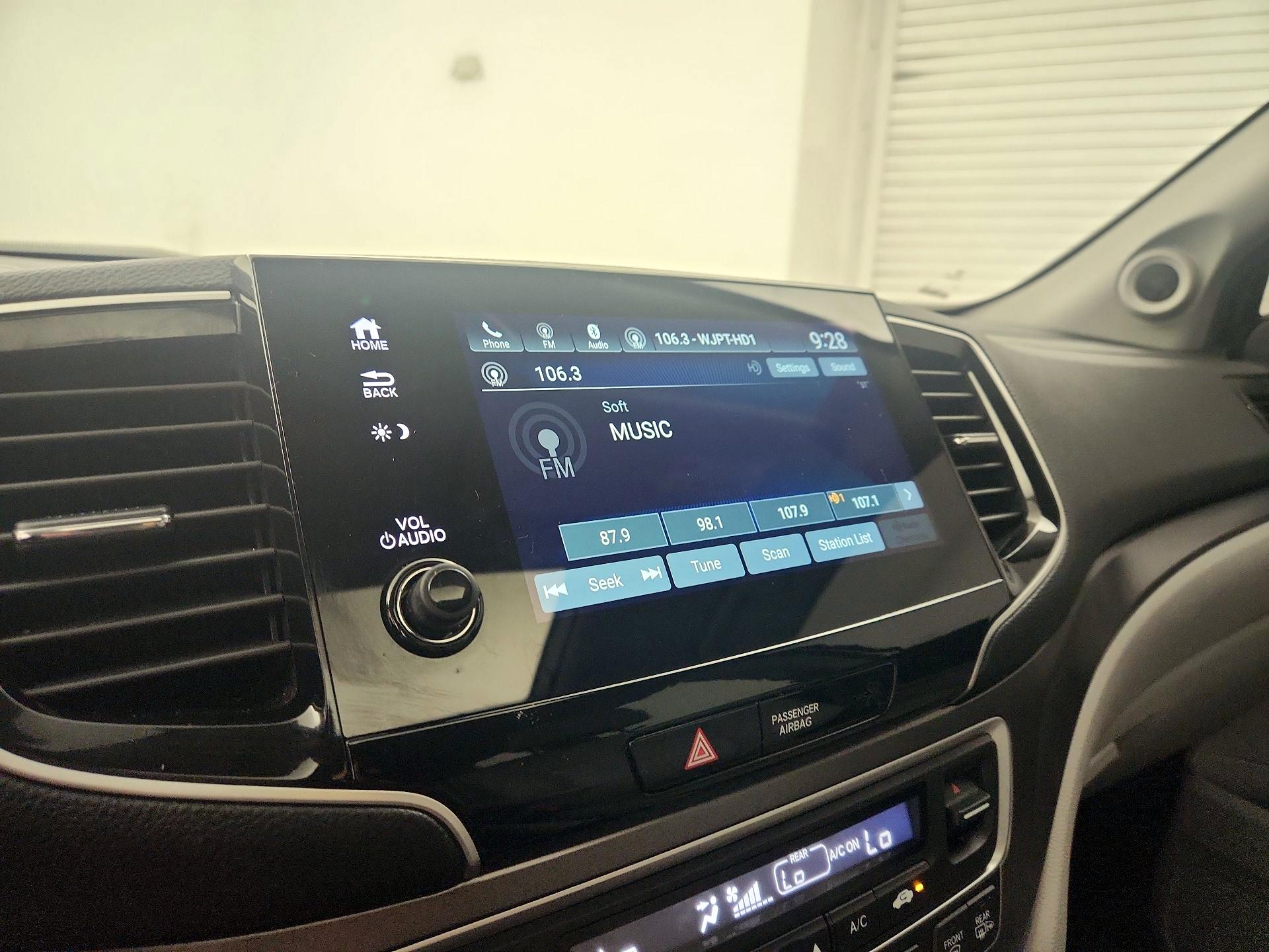 Thumbnail: 2021 Honda Pilot - 15