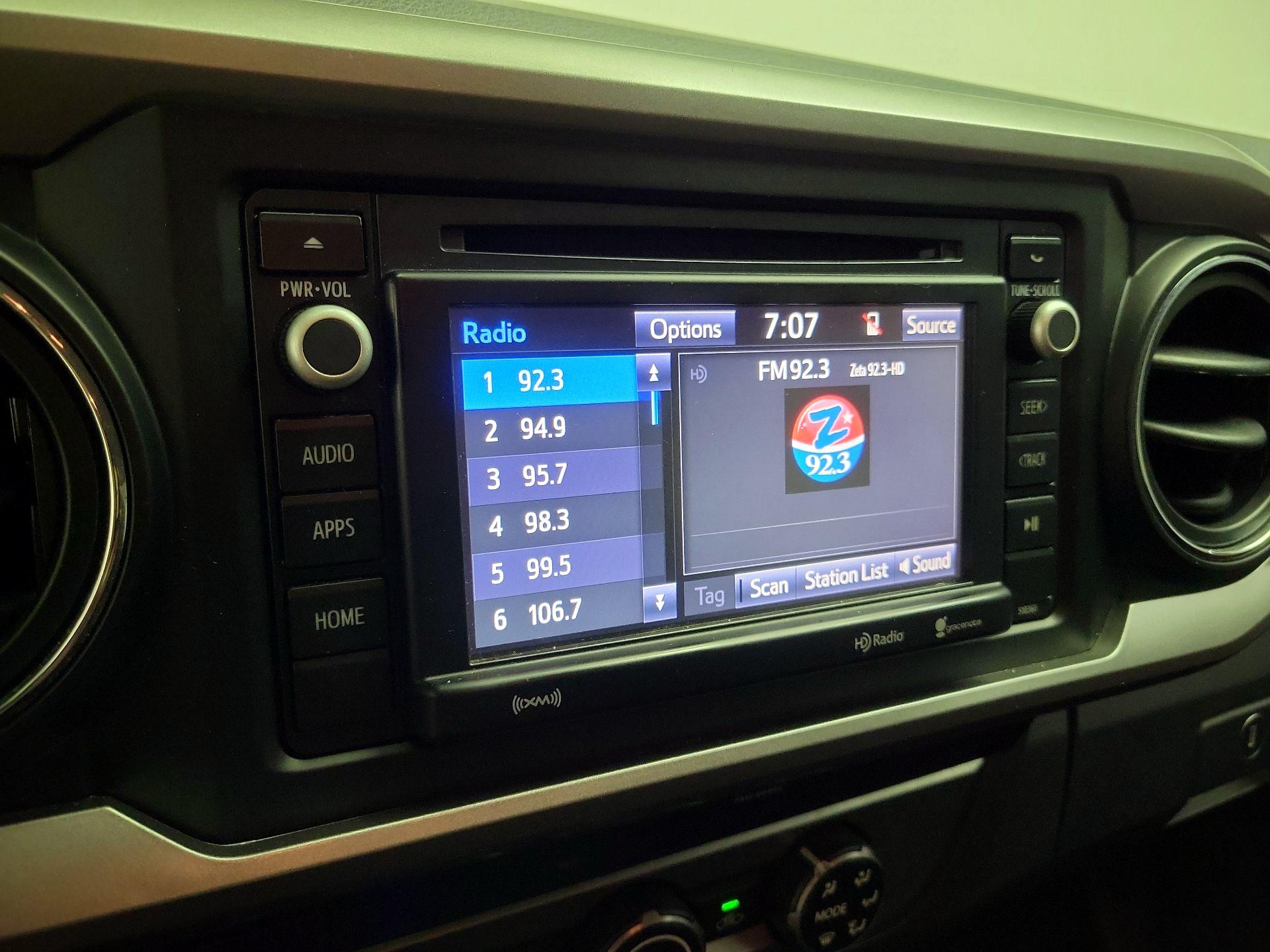 Thumbnail: 2019 Toyota Tacoma - 16