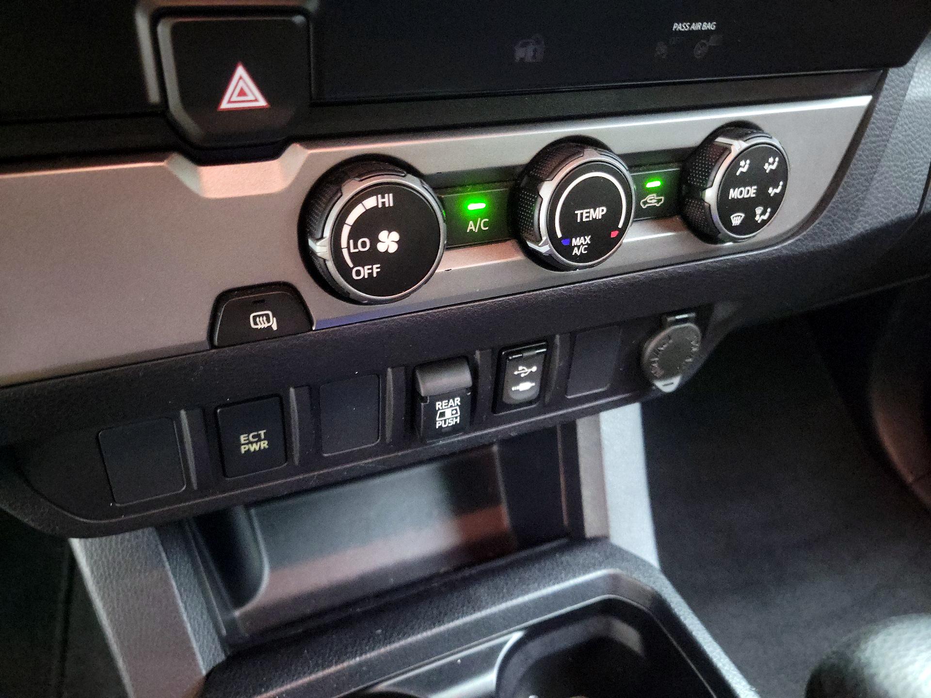 Thumbnail: 2019 Toyota Tacoma - 17