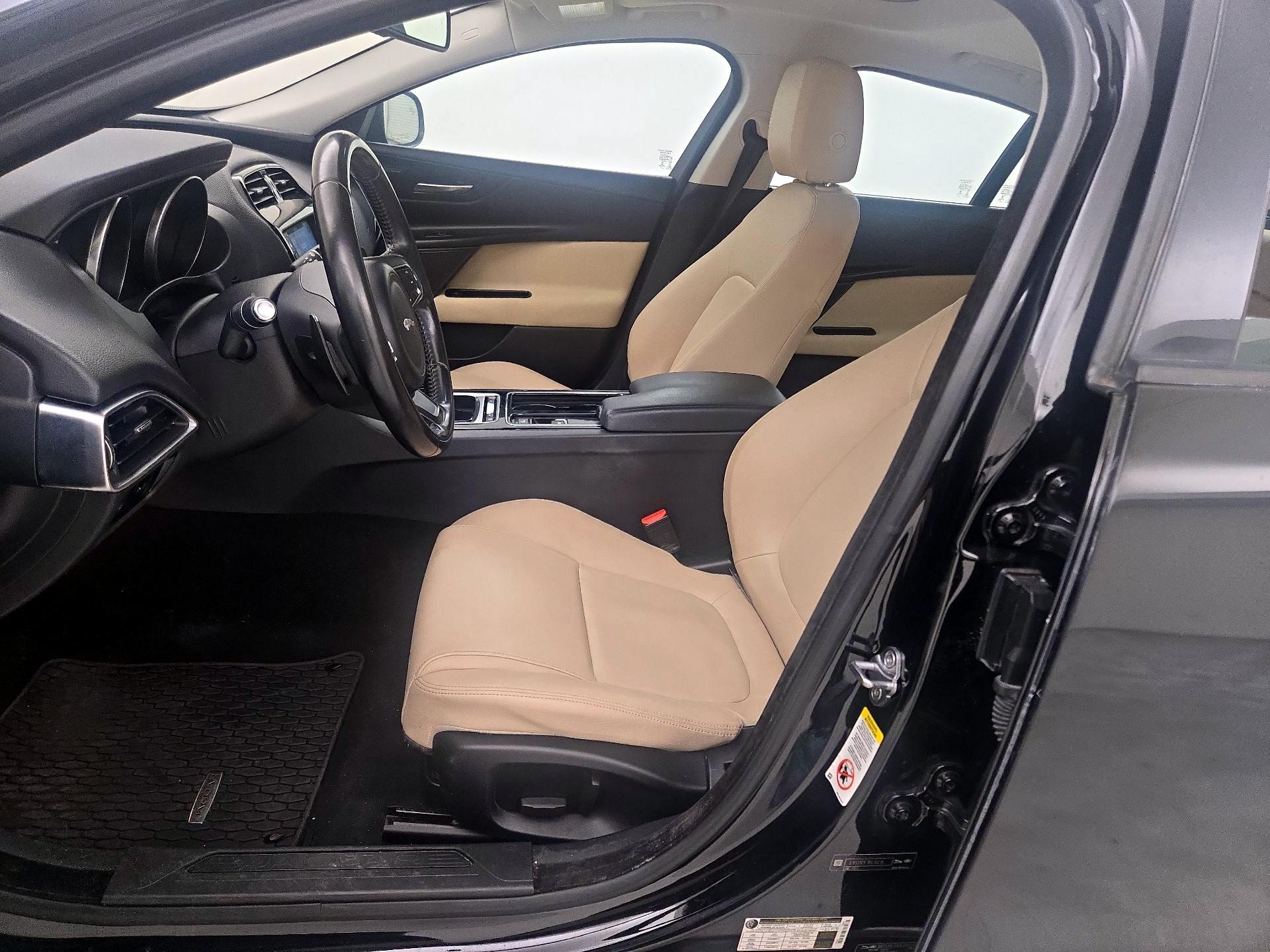 Thumbnail: 2018 Jaguar XE - 11
