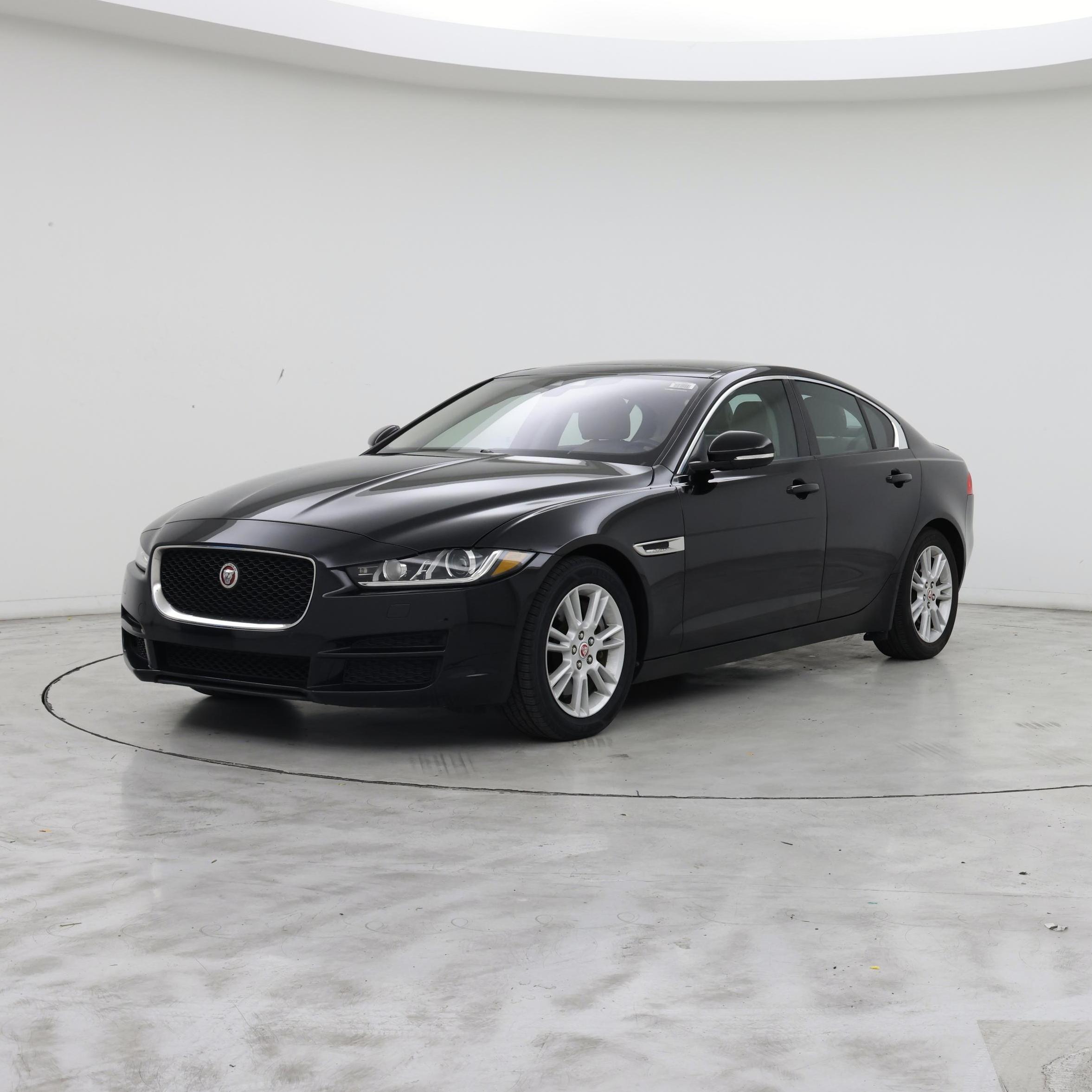 Thumbnail: 2018 Jaguar XE - 4