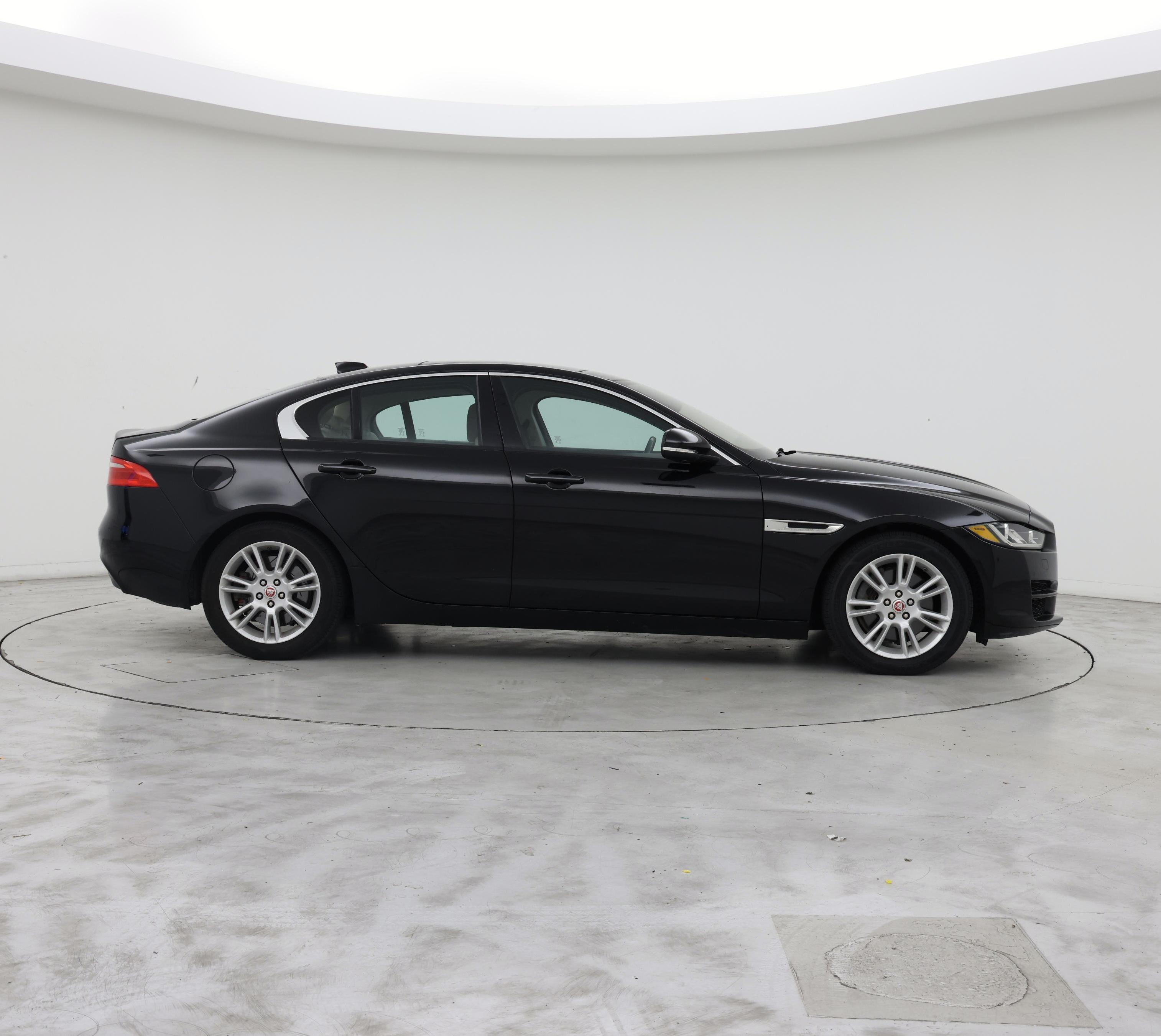Thumbnail: 2018 Jaguar XE - 7