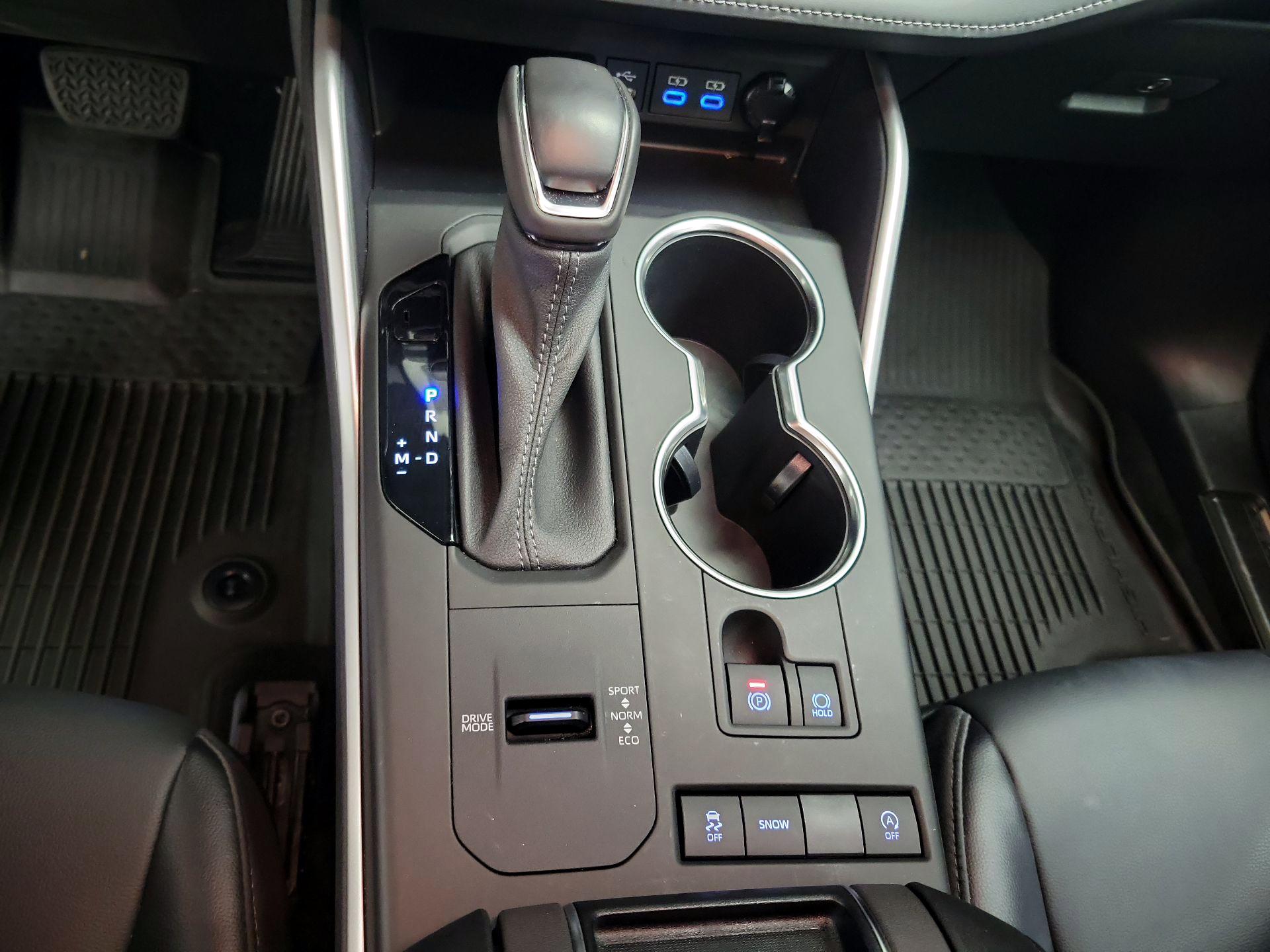 Thumbnail: 2022 Toyota Highlander - 17