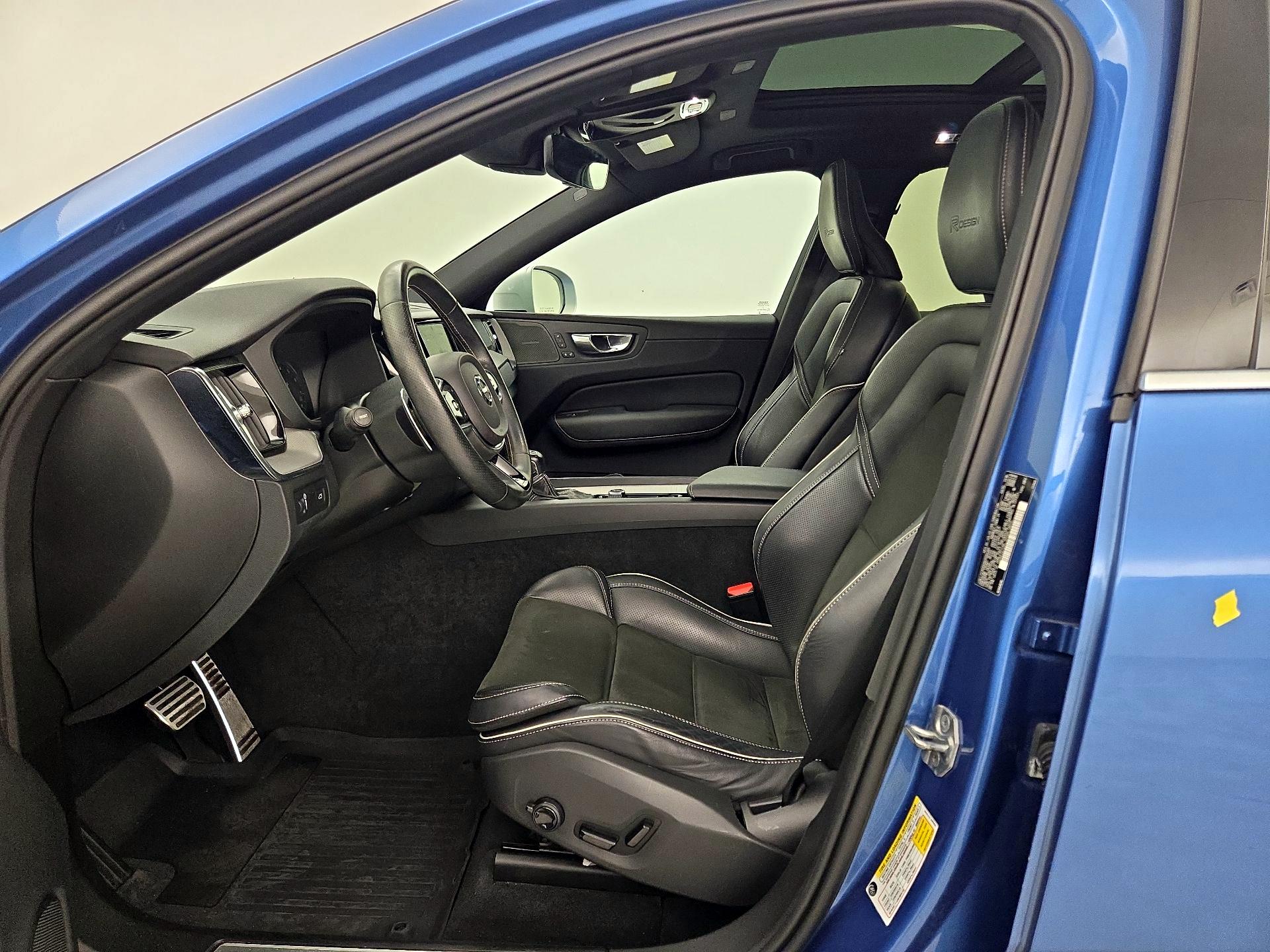 Thumbnail: 2019 Volvo XC60 - 11