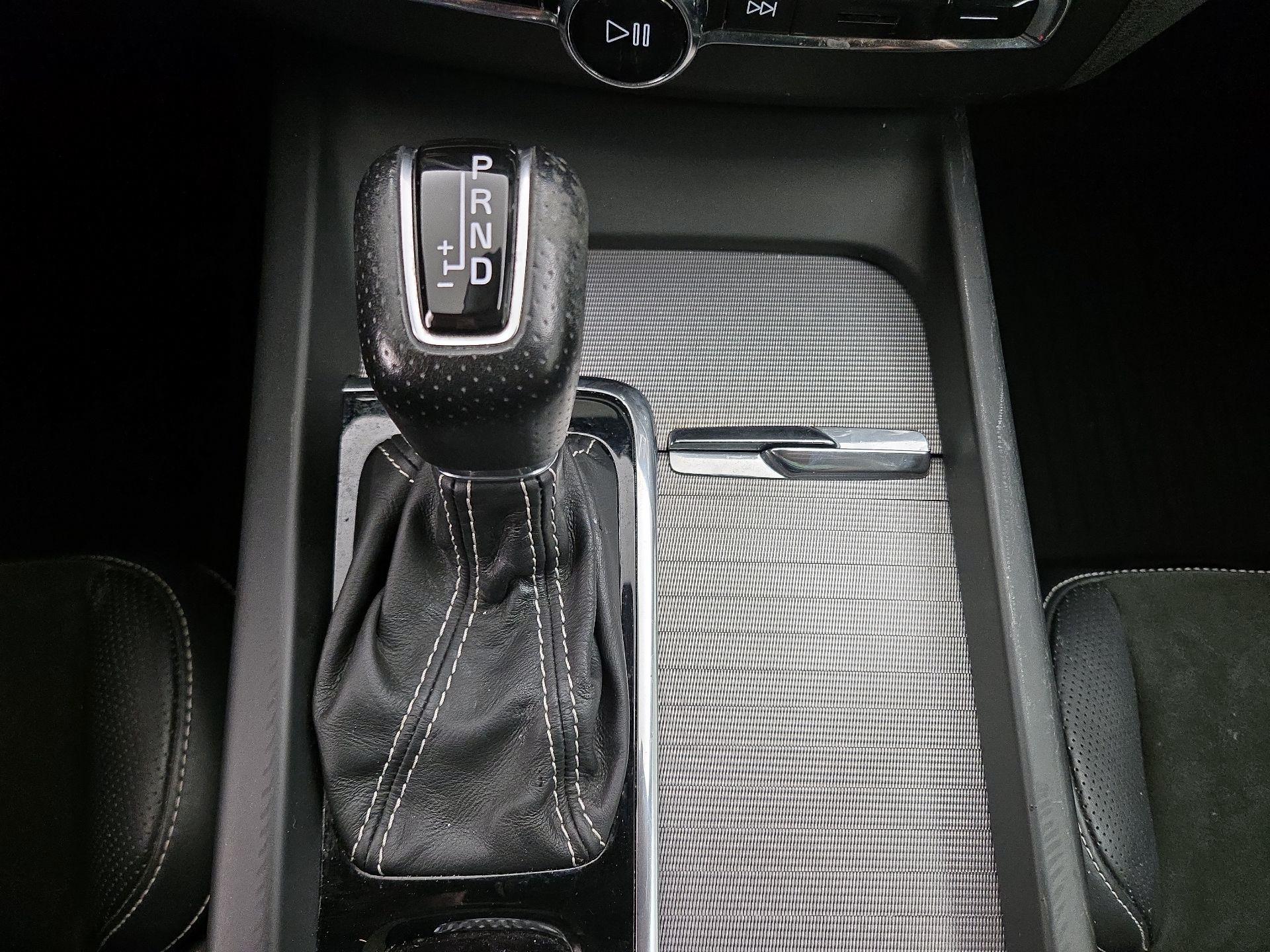 Thumbnail: 2019 Volvo XC60 - 18