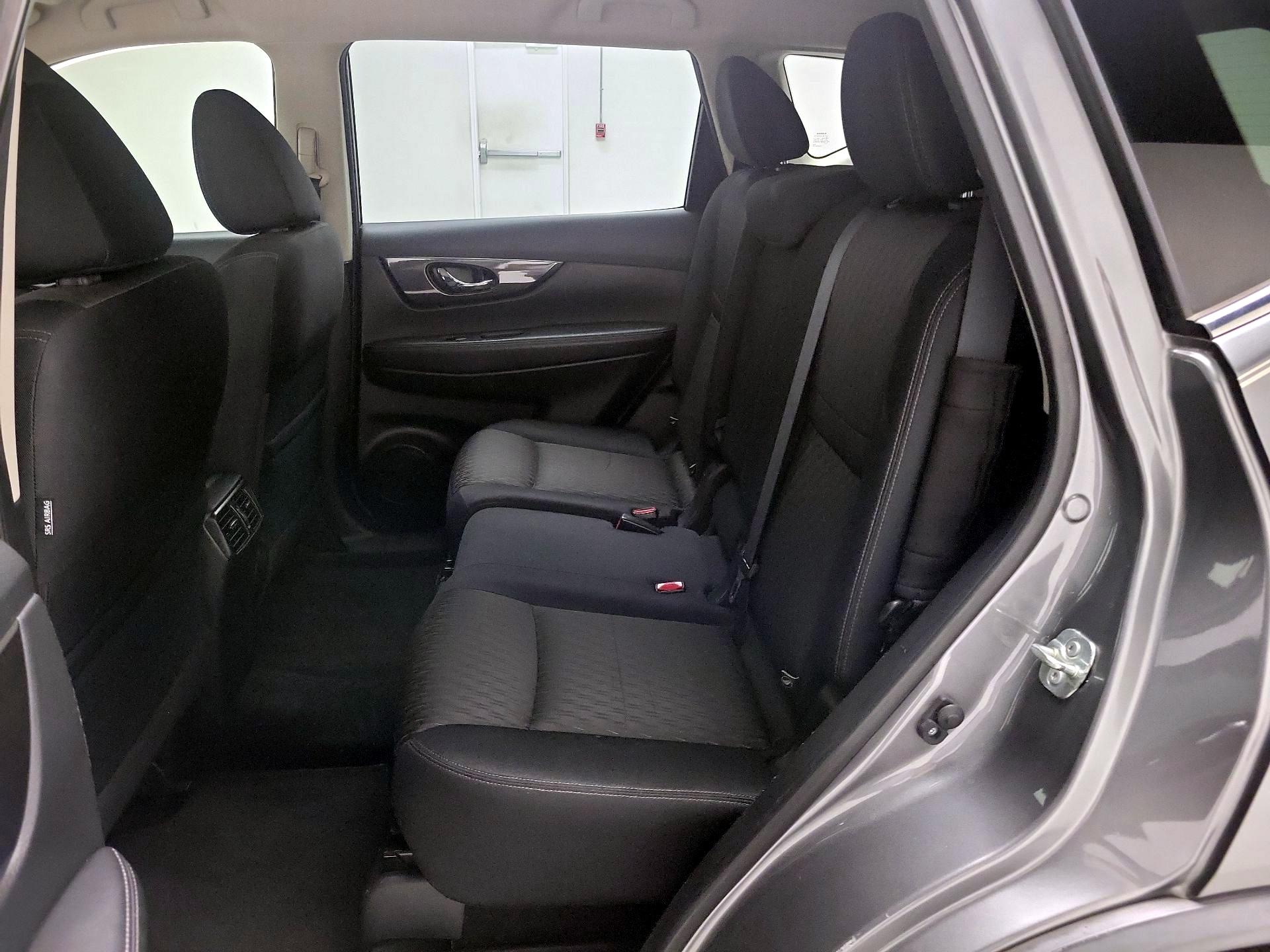Thumbnail: 2018 Nissan Rogue - 19