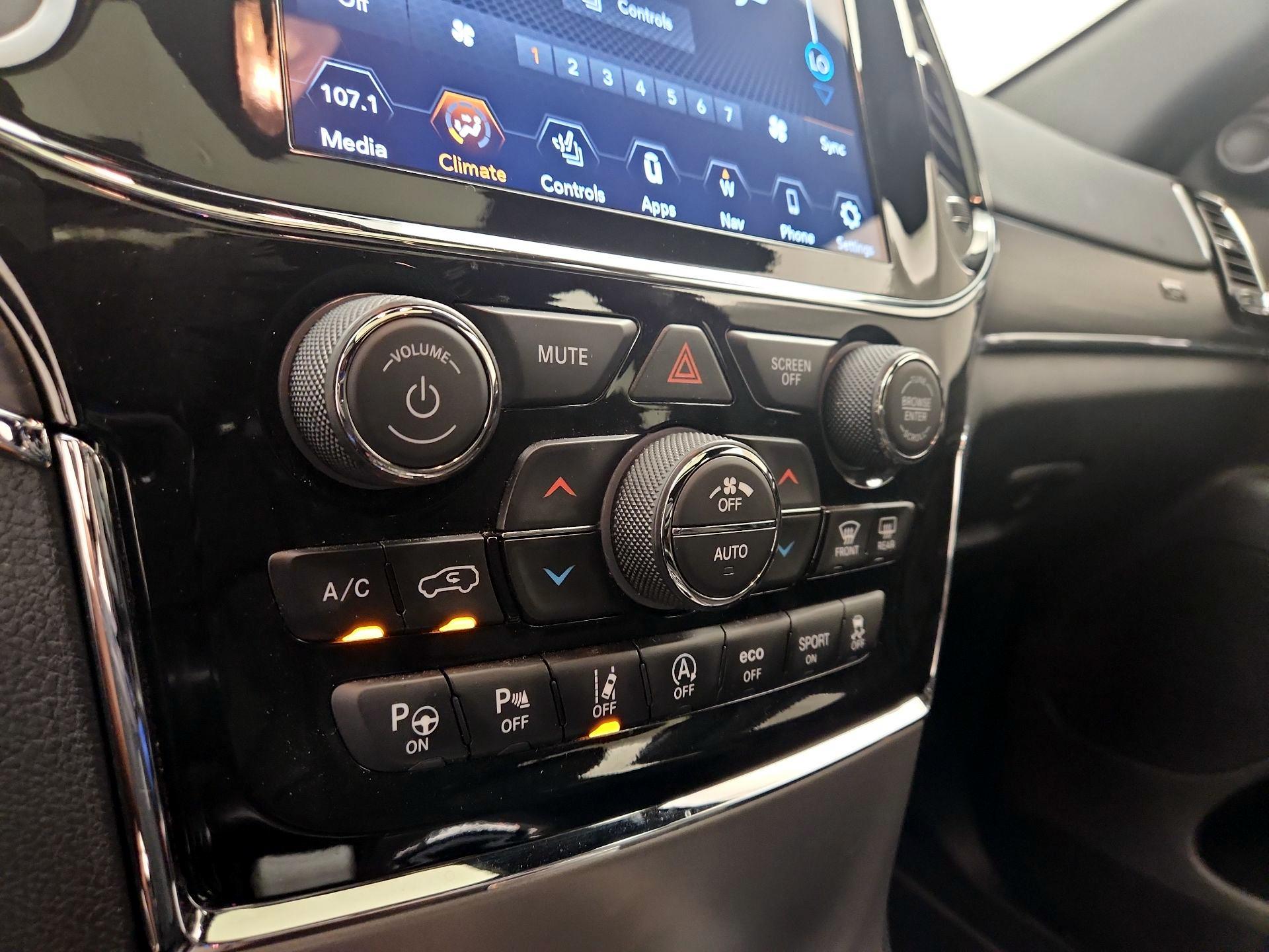Thumbnail: 2021 Jeep Grand Cherokee - 17