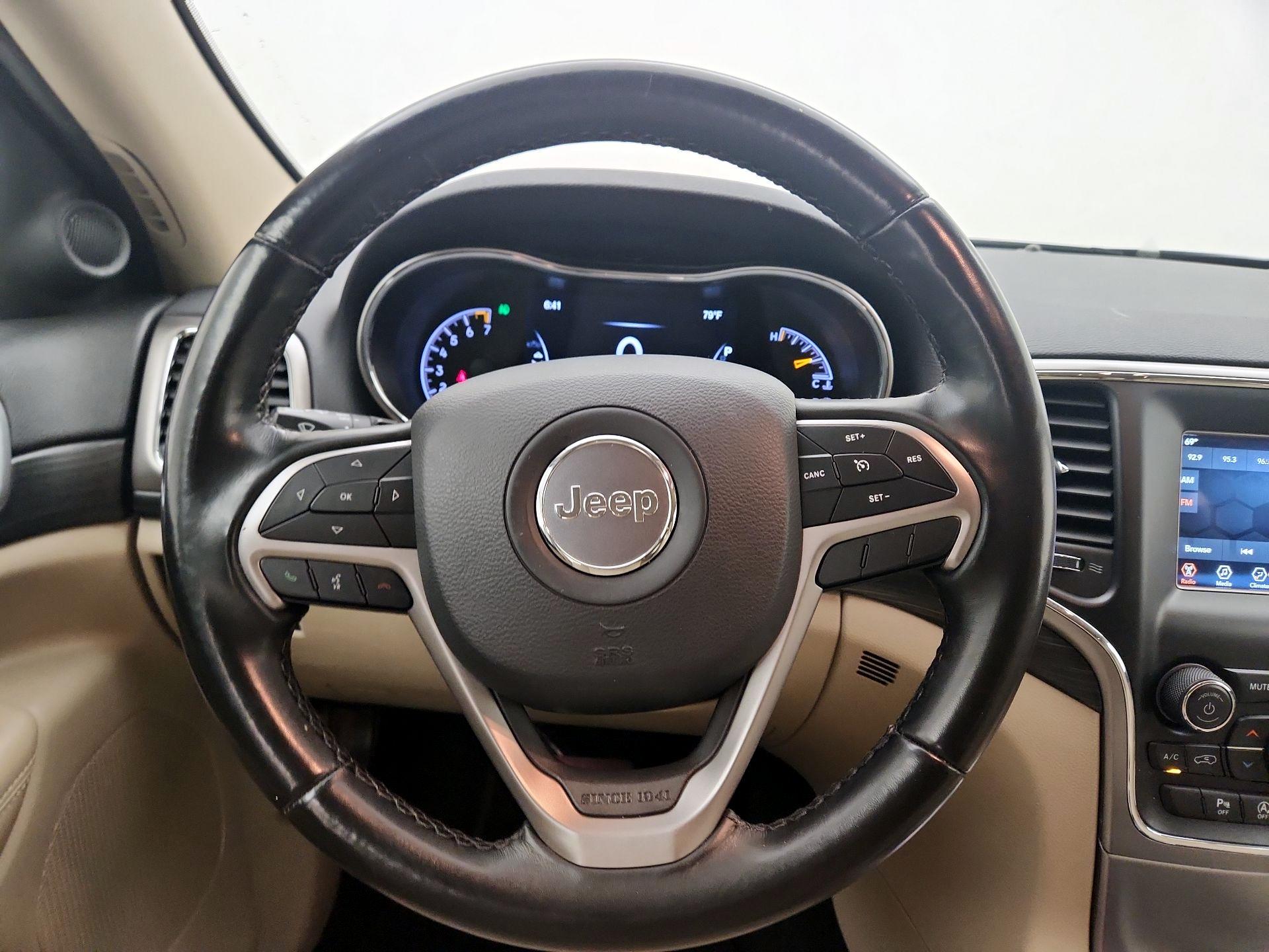 Thumbnail: 2020 Jeep Grand Cherokee - 10