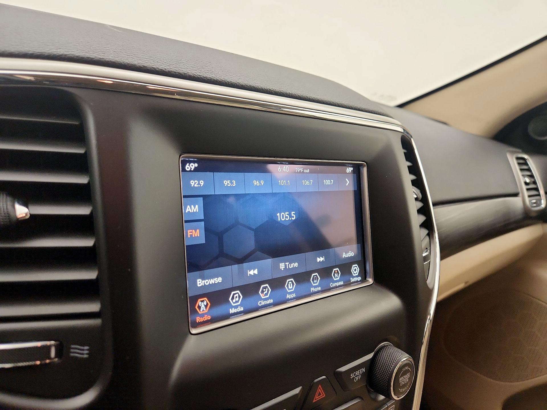 Thumbnail: 2020 Jeep Grand Cherokee - 15