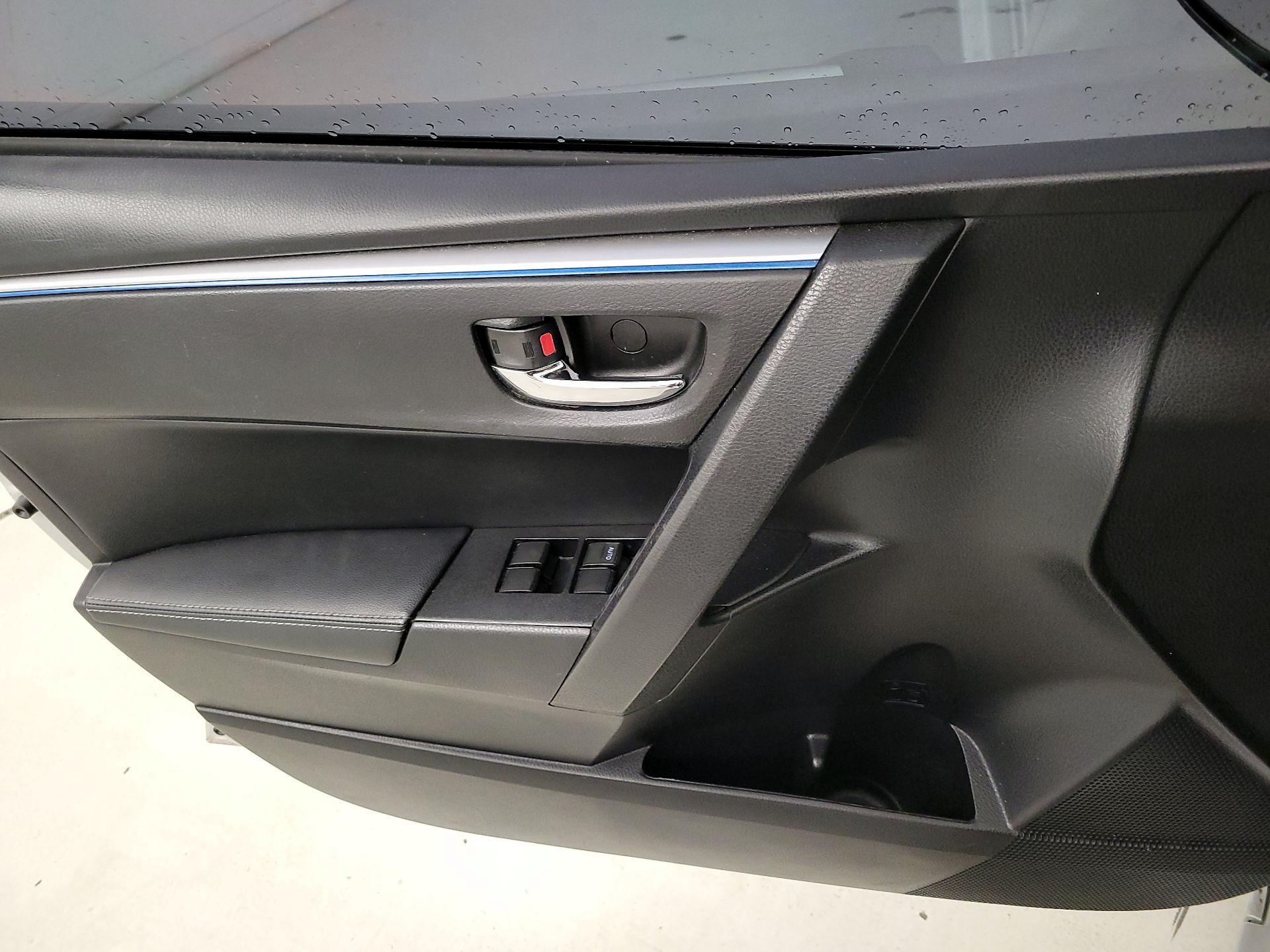 Thumbnail: 2014 Toyota Corolla - 12