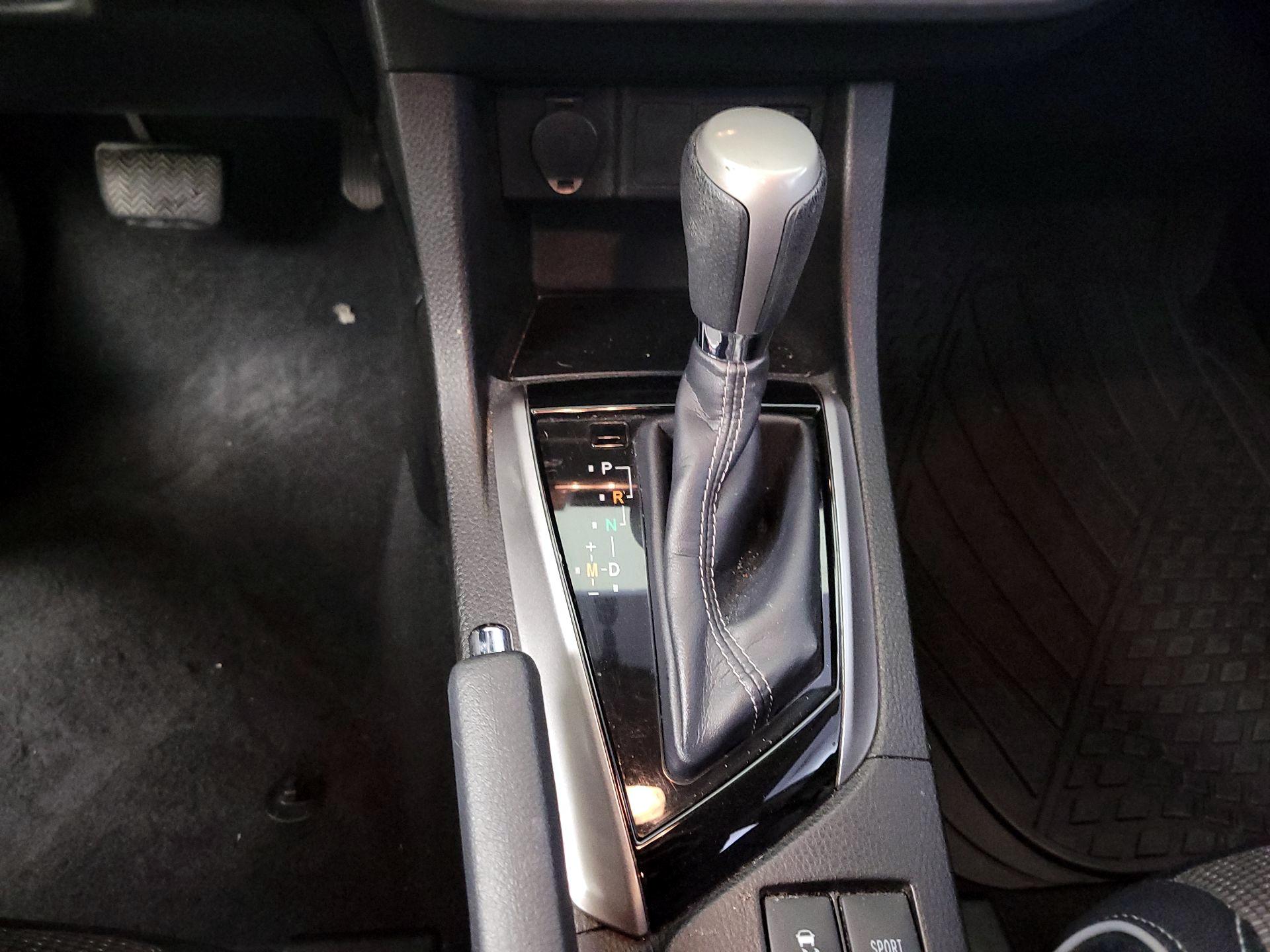 Thumbnail: 2014 Toyota Corolla - 17