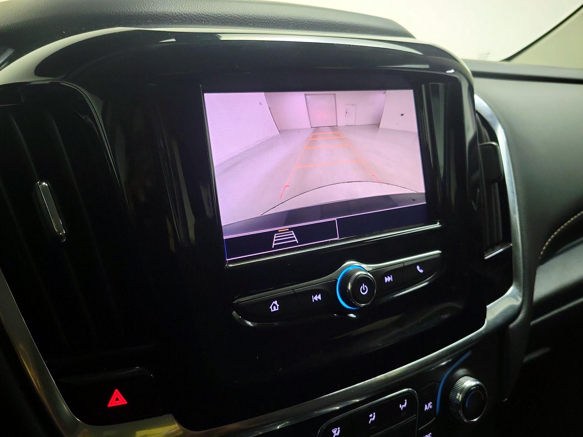 Thumbnail: 2021 Chevrolet Traverse - 14
