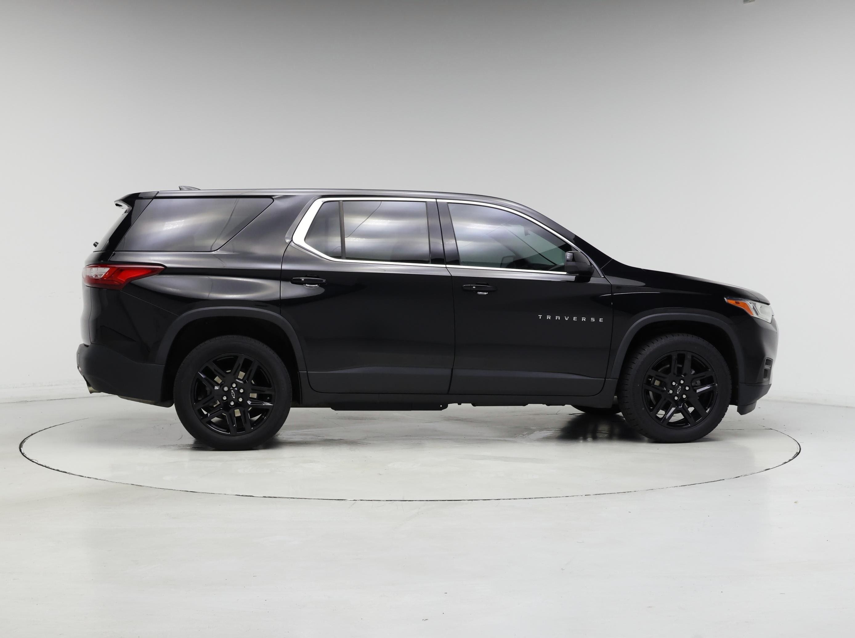 Thumbnail: 2021 Chevrolet Traverse - 7