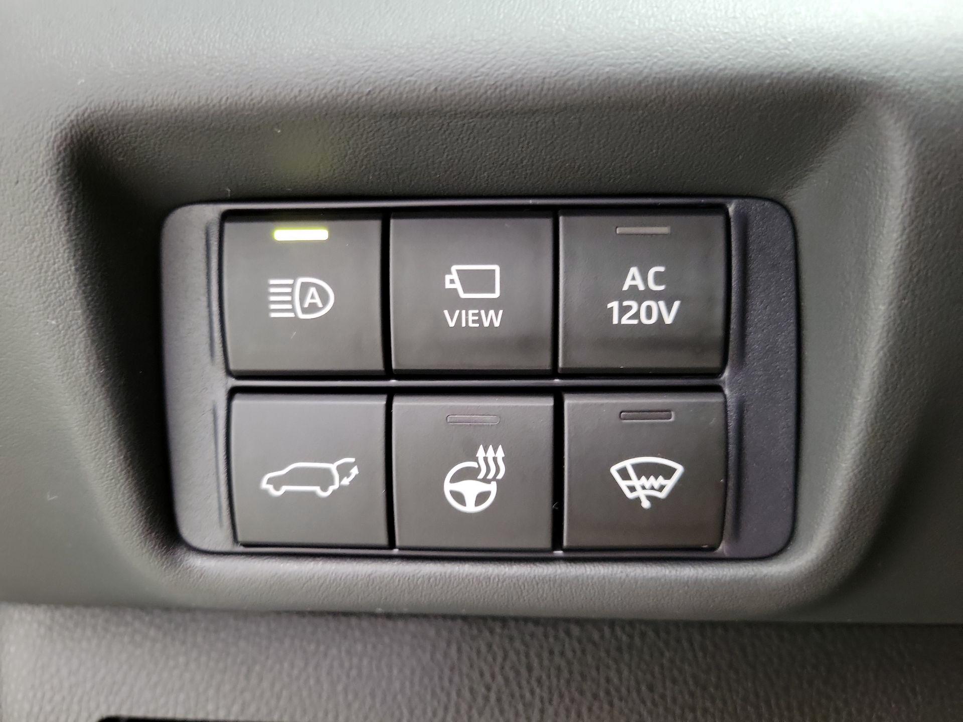 Thumbnail: 2021 Toyota Highlander - 13