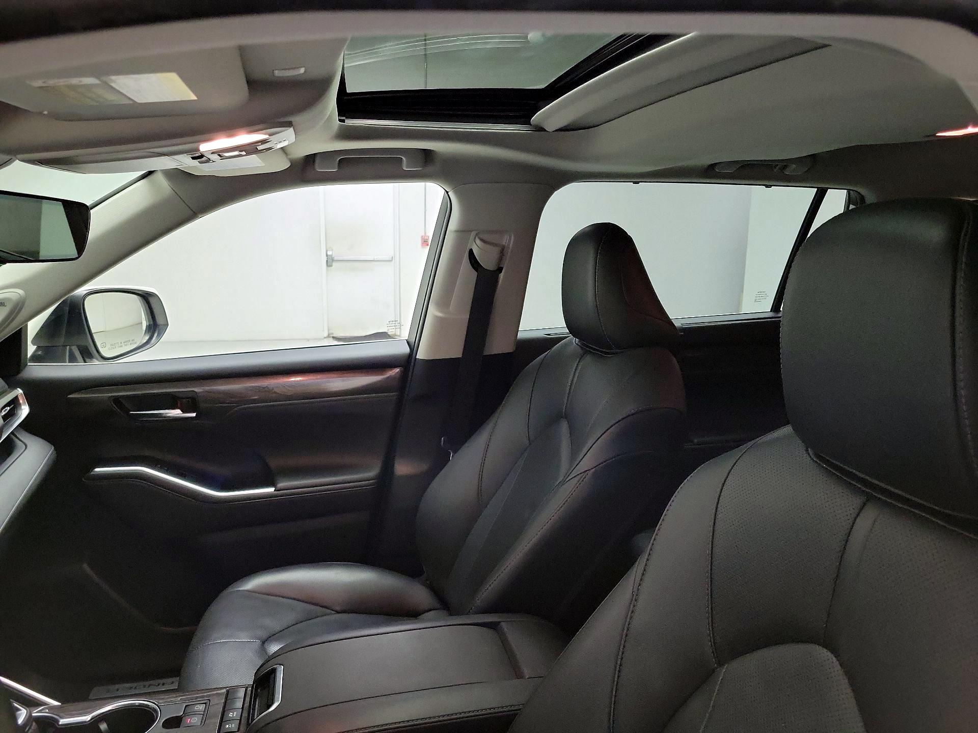 Thumbnail: 2021 Toyota Highlander - 19