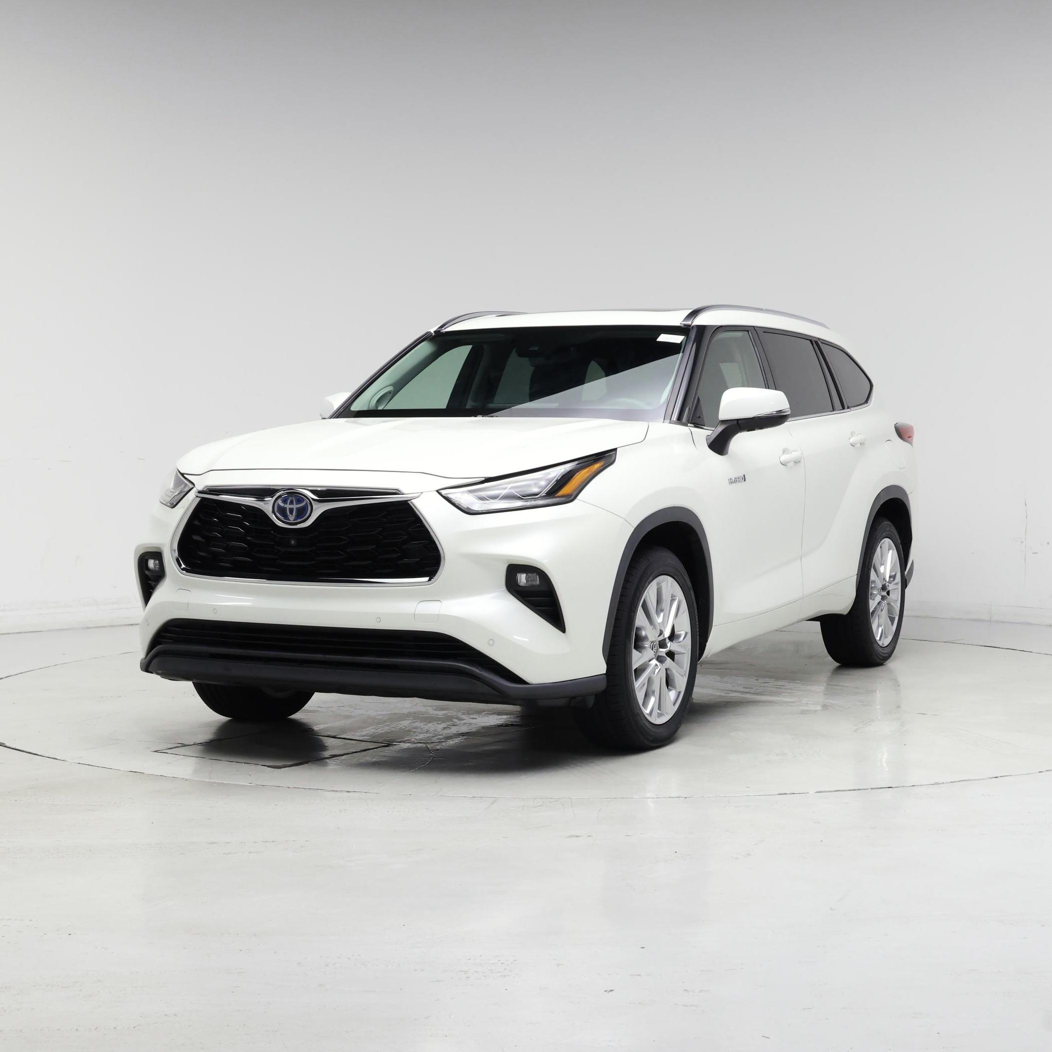 Thumbnail: 2021 Toyota Highlander - 4