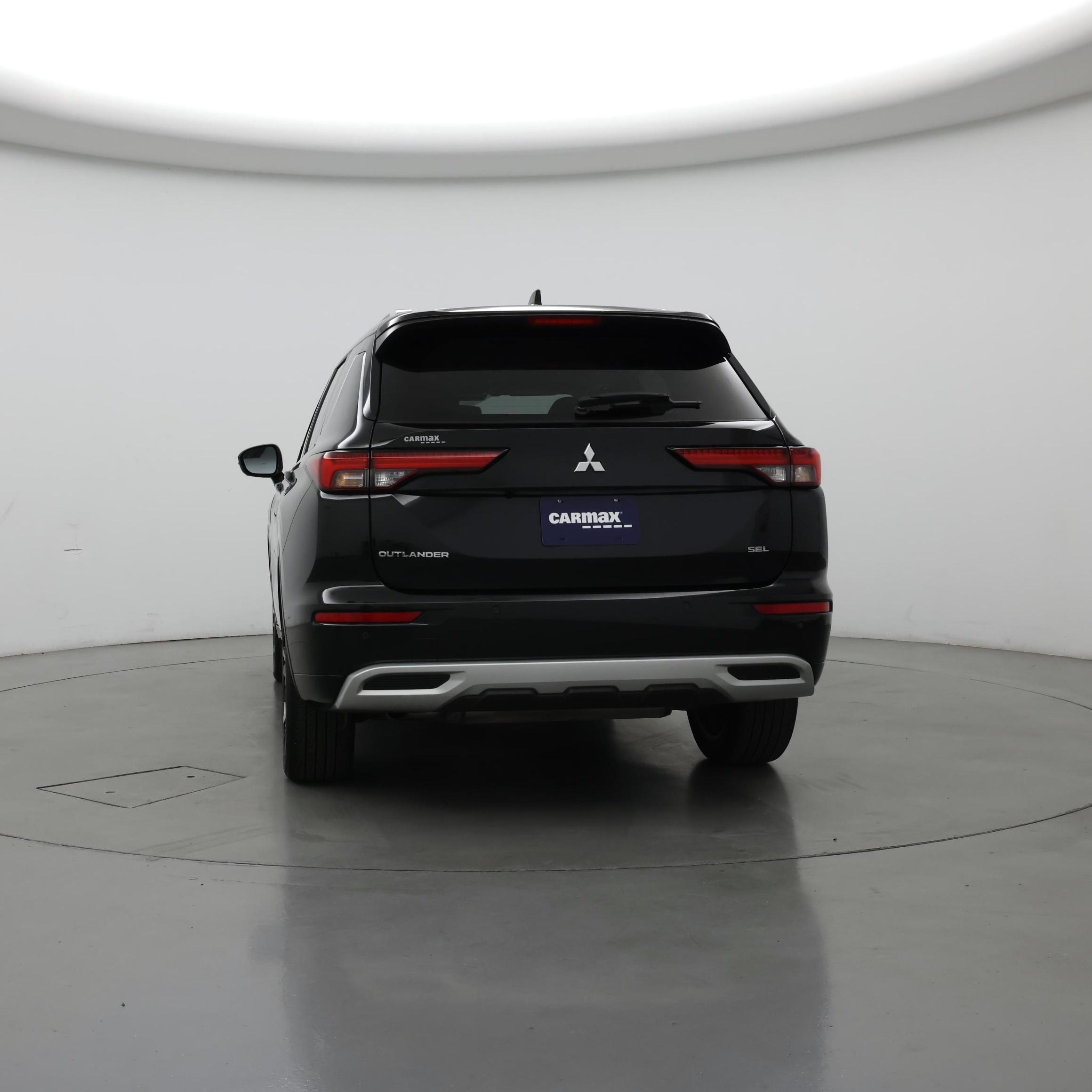 Thumbnail: 2023 Mitsubishi Outlander - 6
