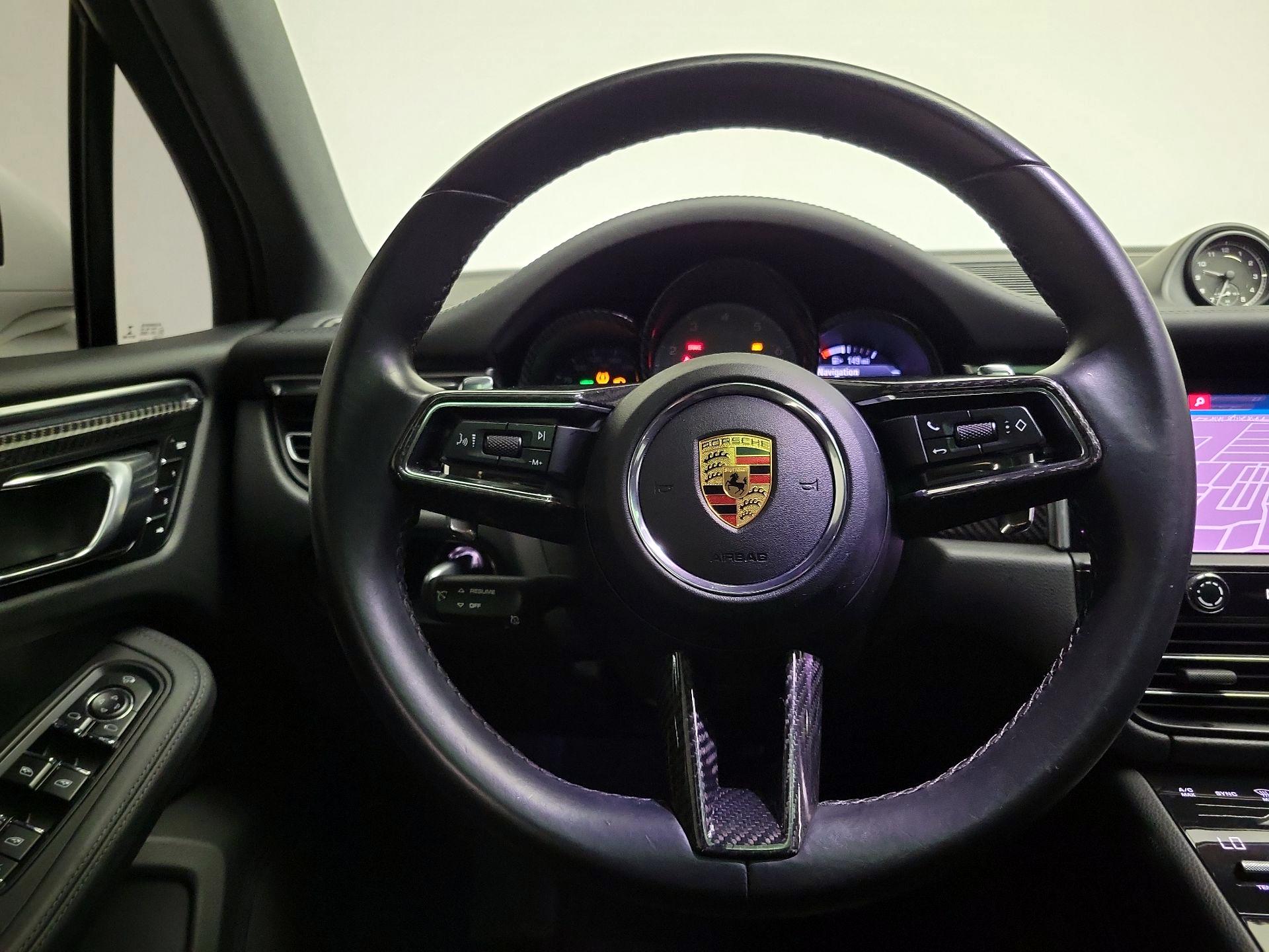 Thumbnail: 2022 Porsche Macan - 10