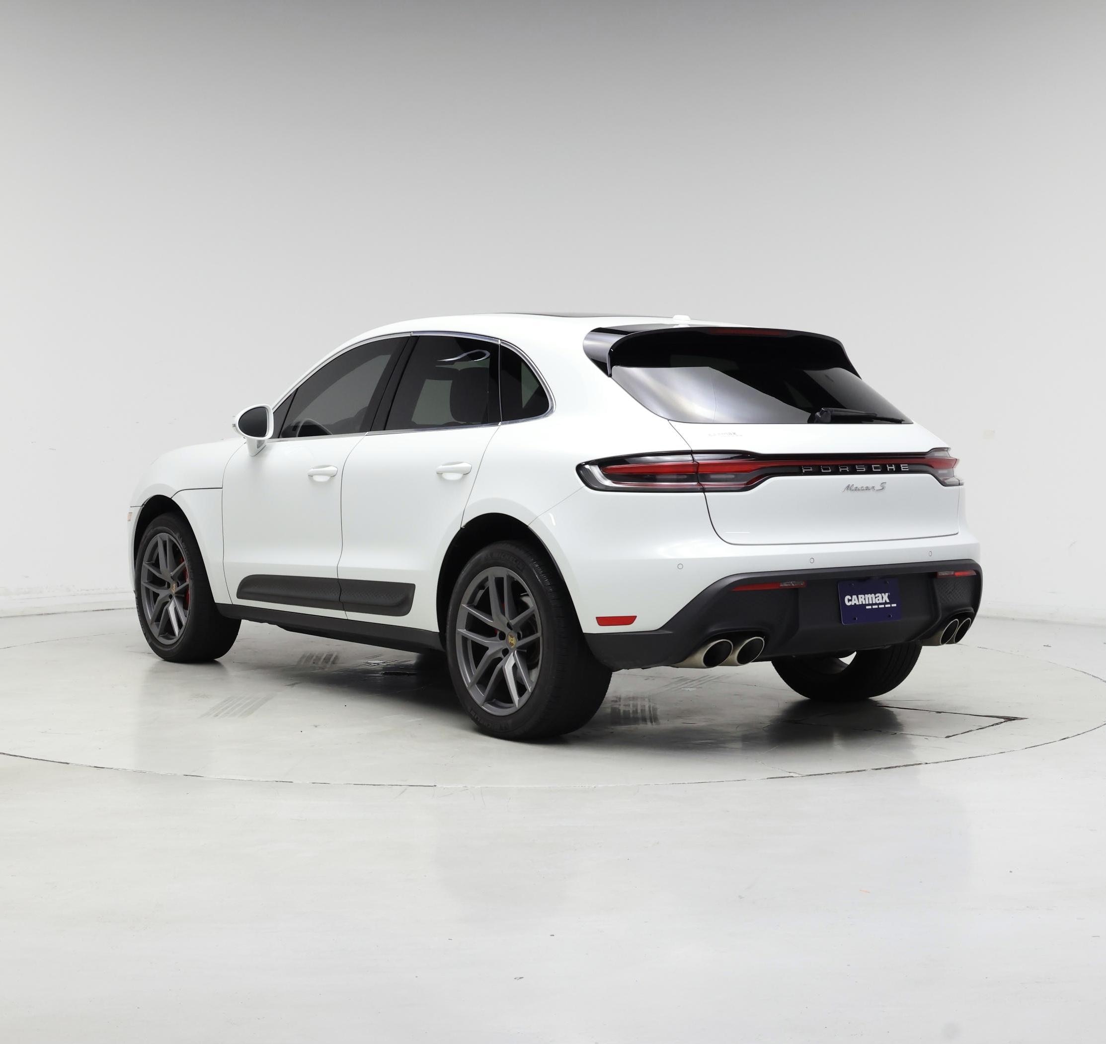 Thumbnail: 2022 Porsche Macan - 2