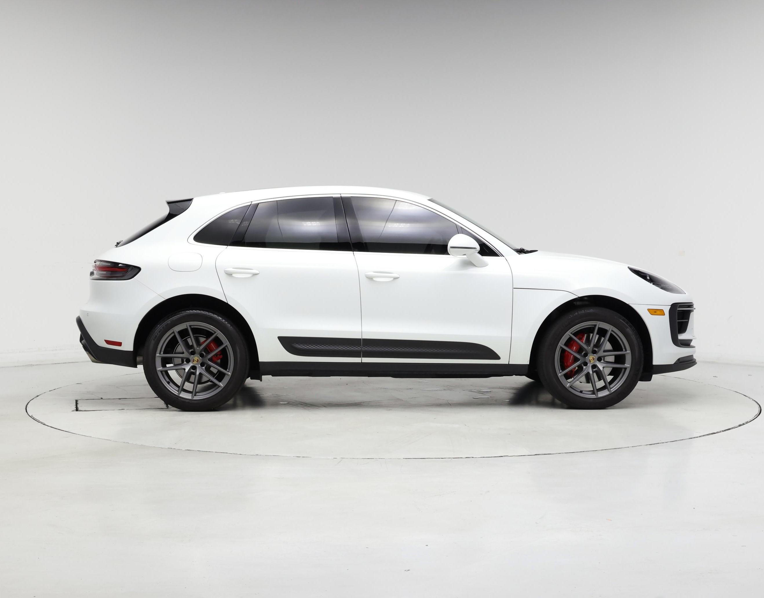 Thumbnail: 2022 Porsche Macan - 7