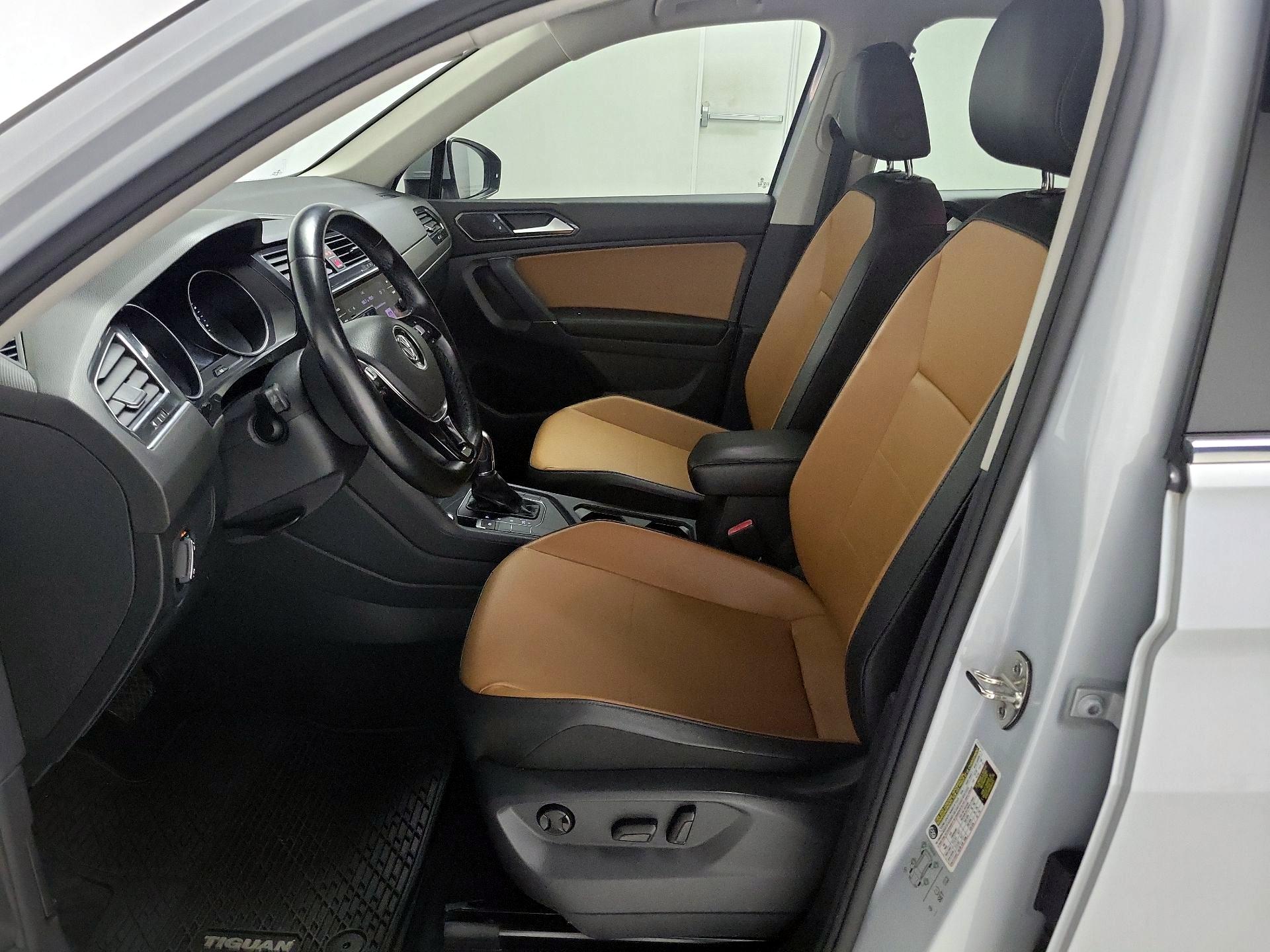 Thumbnail: 2018 Volkswagen Tiguan - 11