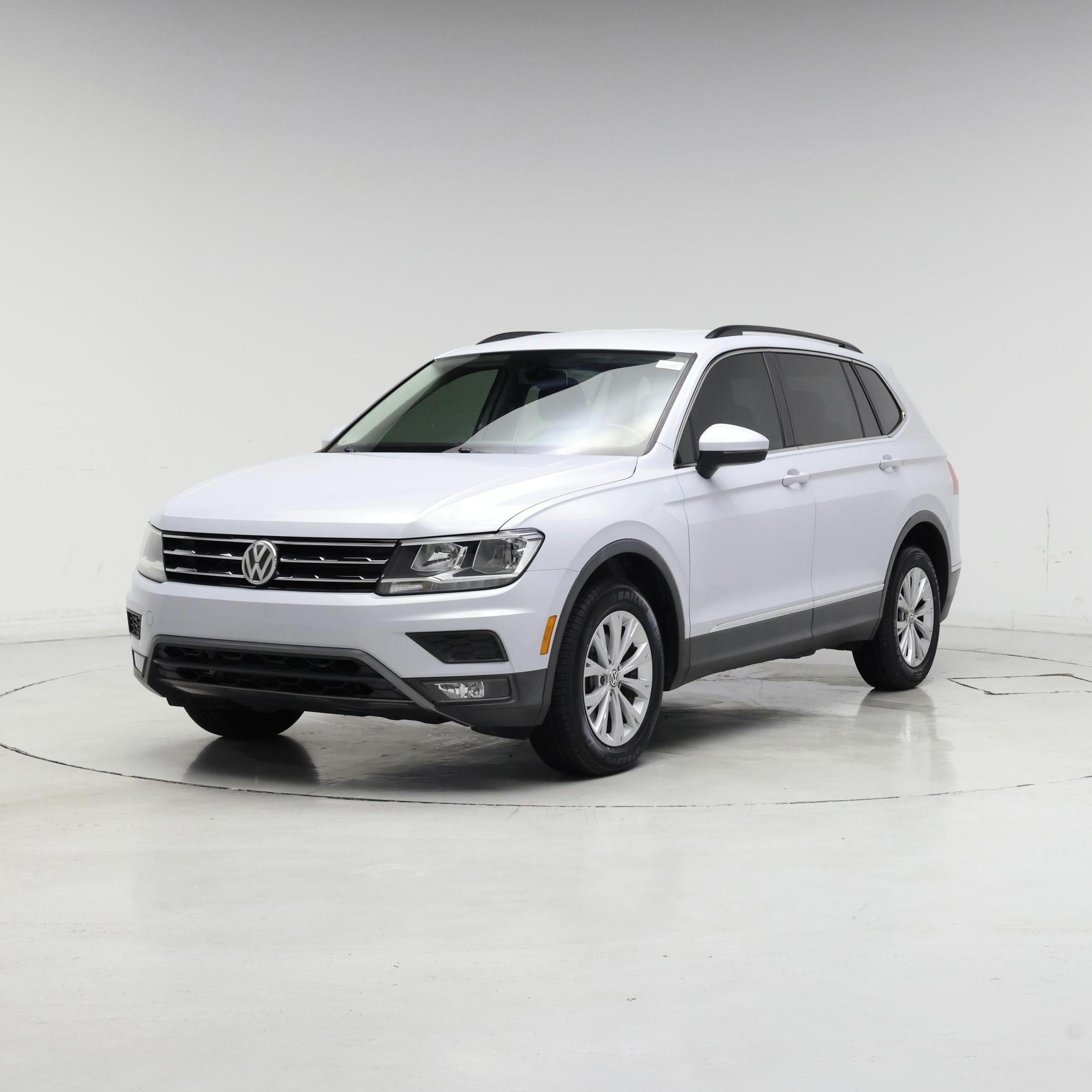 Thumbnail: 2018 Volkswagen Tiguan - 4