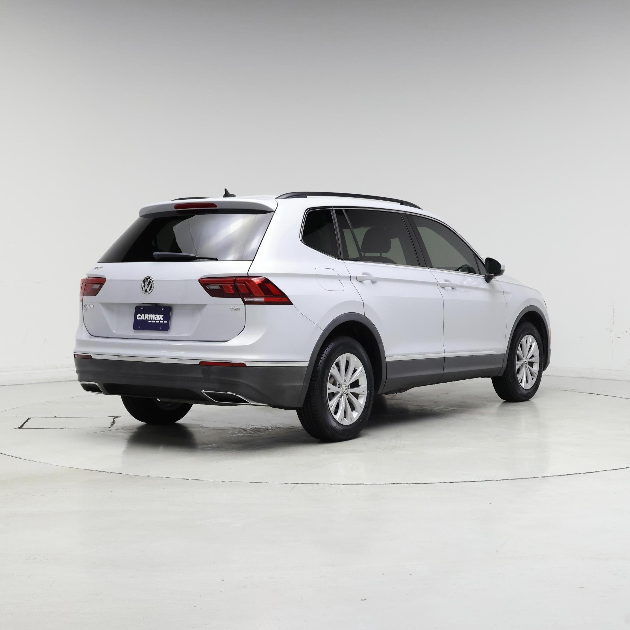 Thumbnail: 2018 Volkswagen Tiguan - 8
