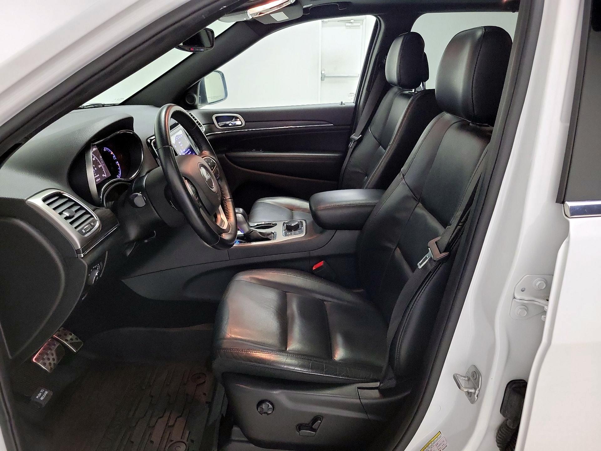 Thumbnail: 2019 Jeep Grand Cherokee - 11
