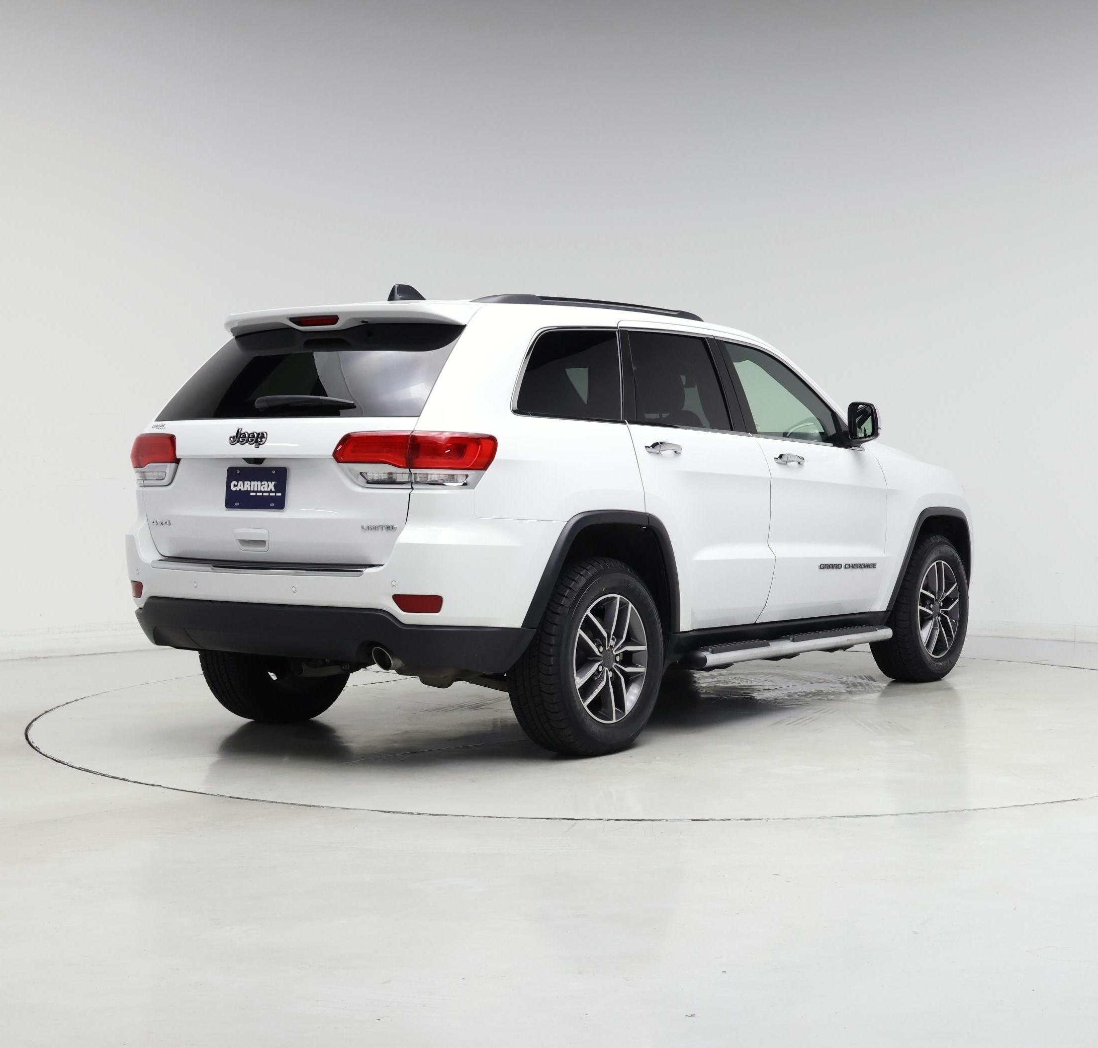 Thumbnail: 2019 Jeep Grand Cherokee - 8