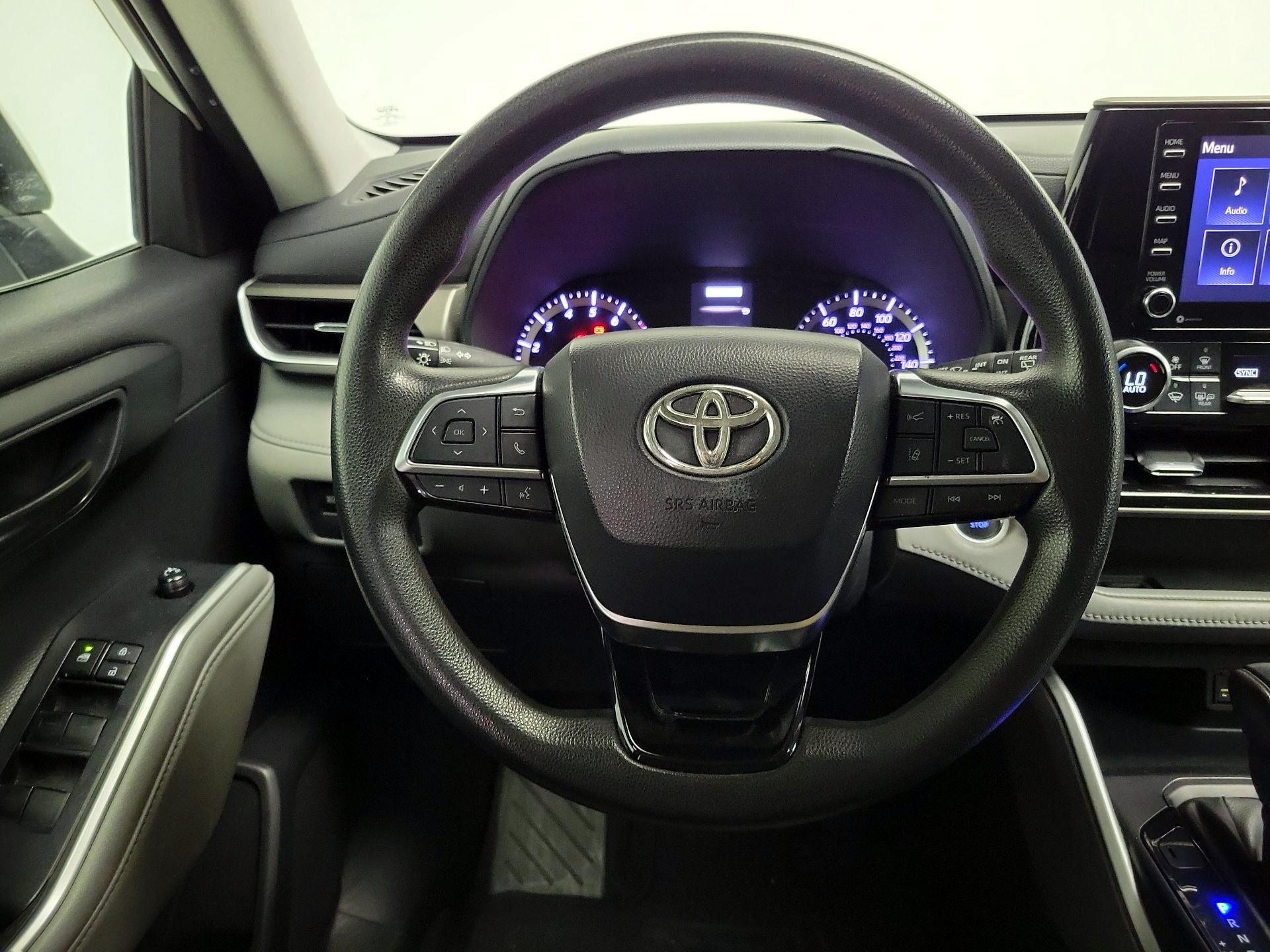 Thumbnail: 2021 Toyota Highlander - 10