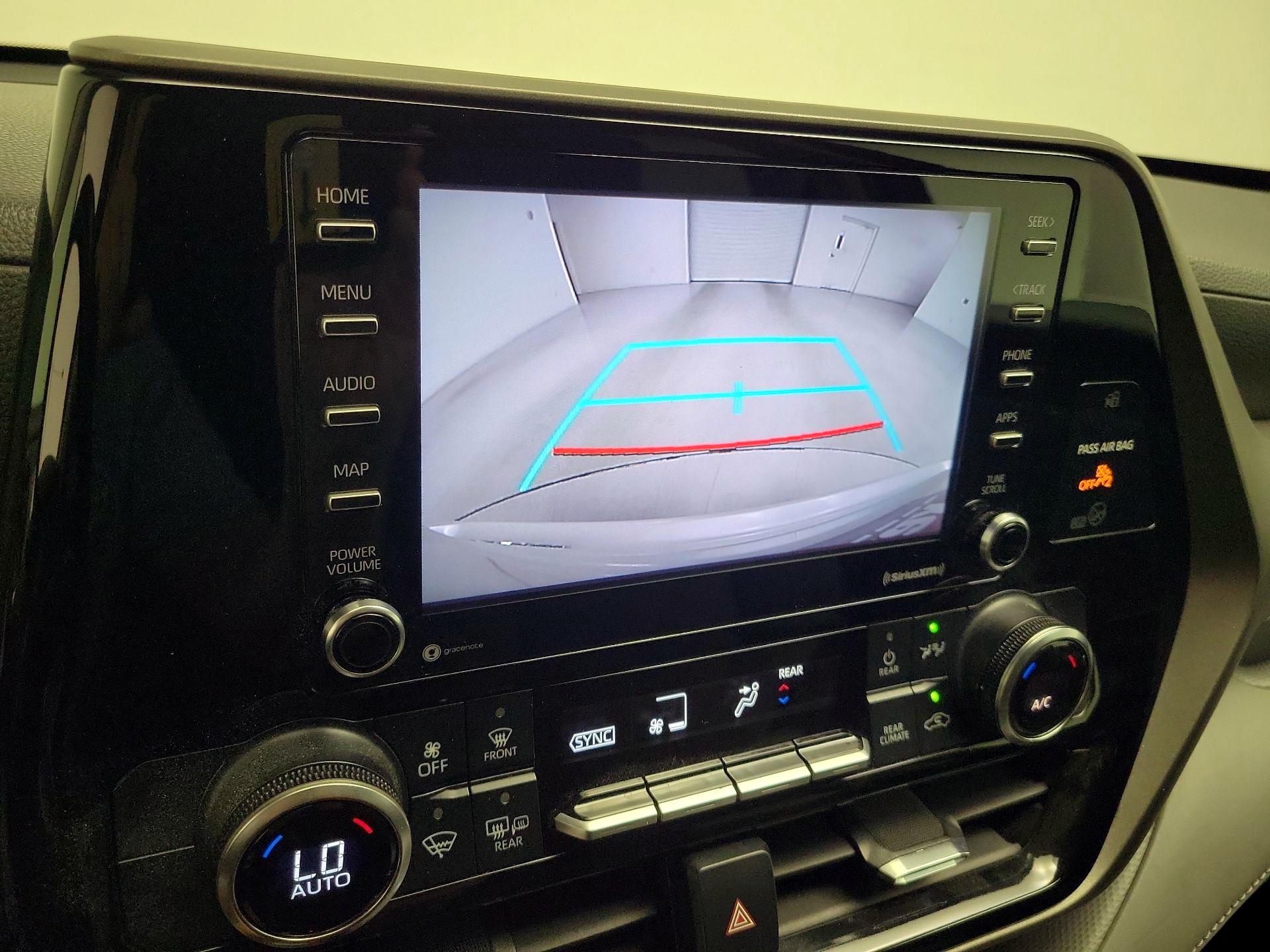 Thumbnail: 2021 Toyota Highlander - 15