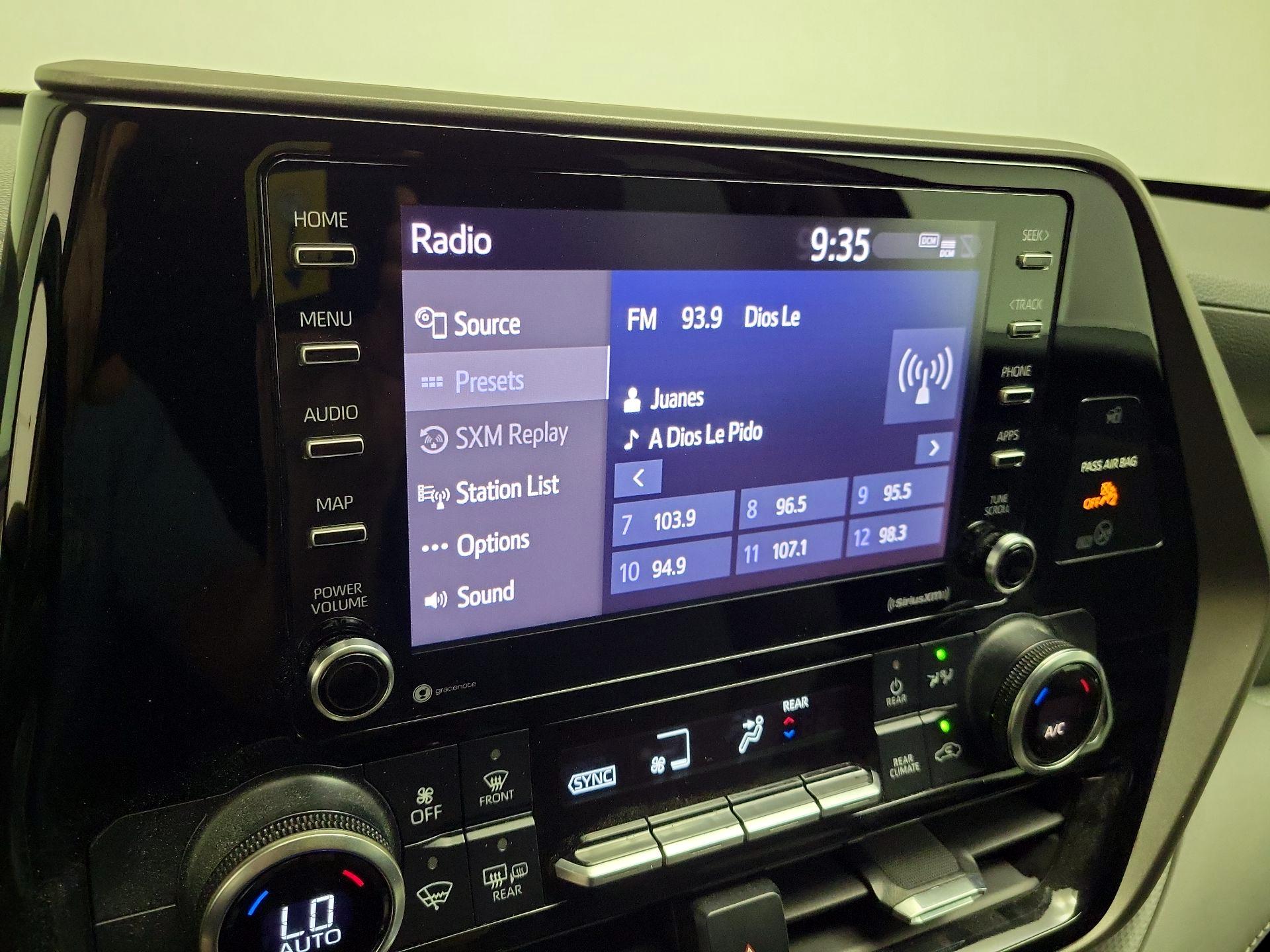 Thumbnail: 2021 Toyota Highlander - 16