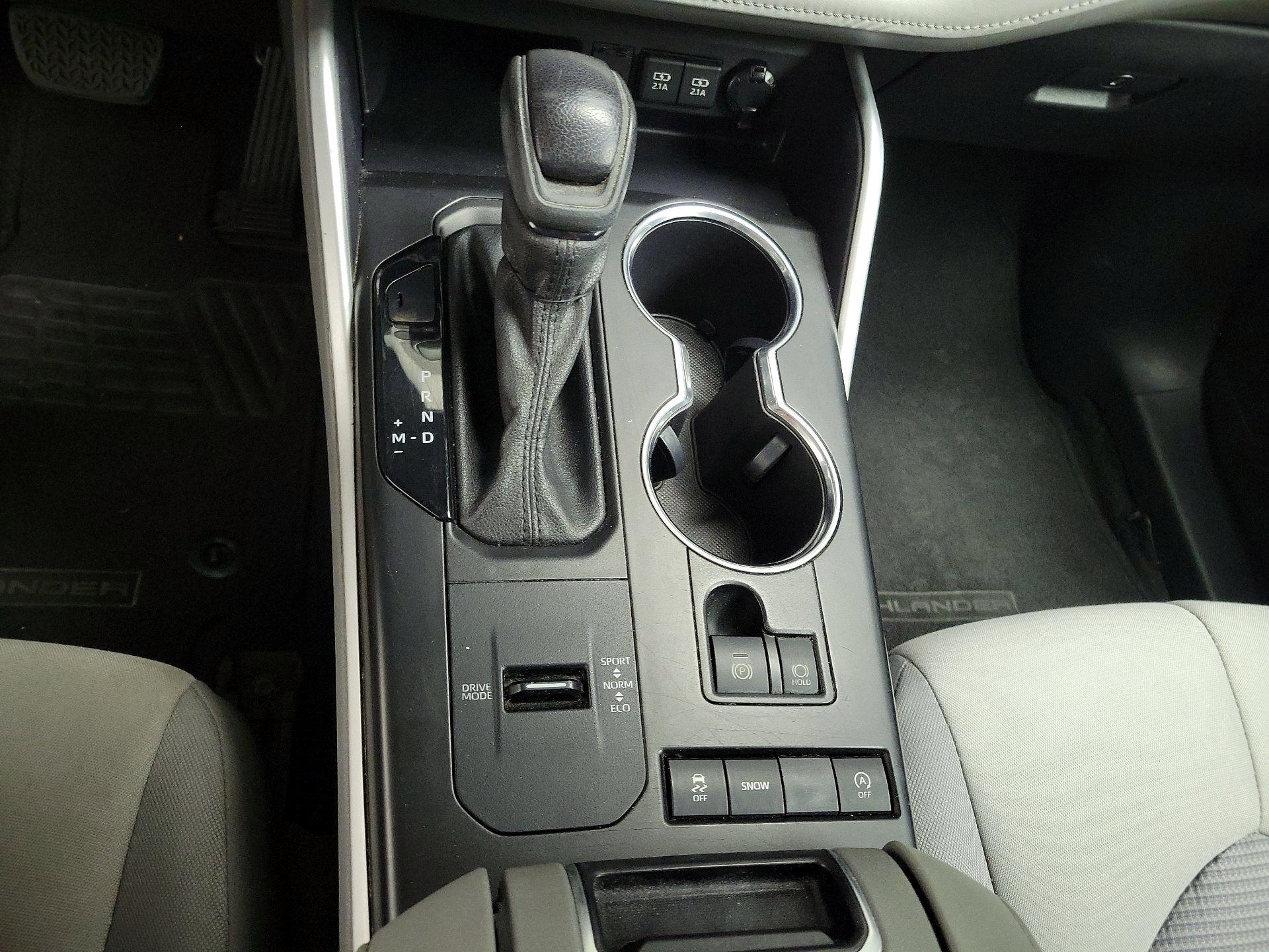 Thumbnail: 2021 Toyota Highlander - 18