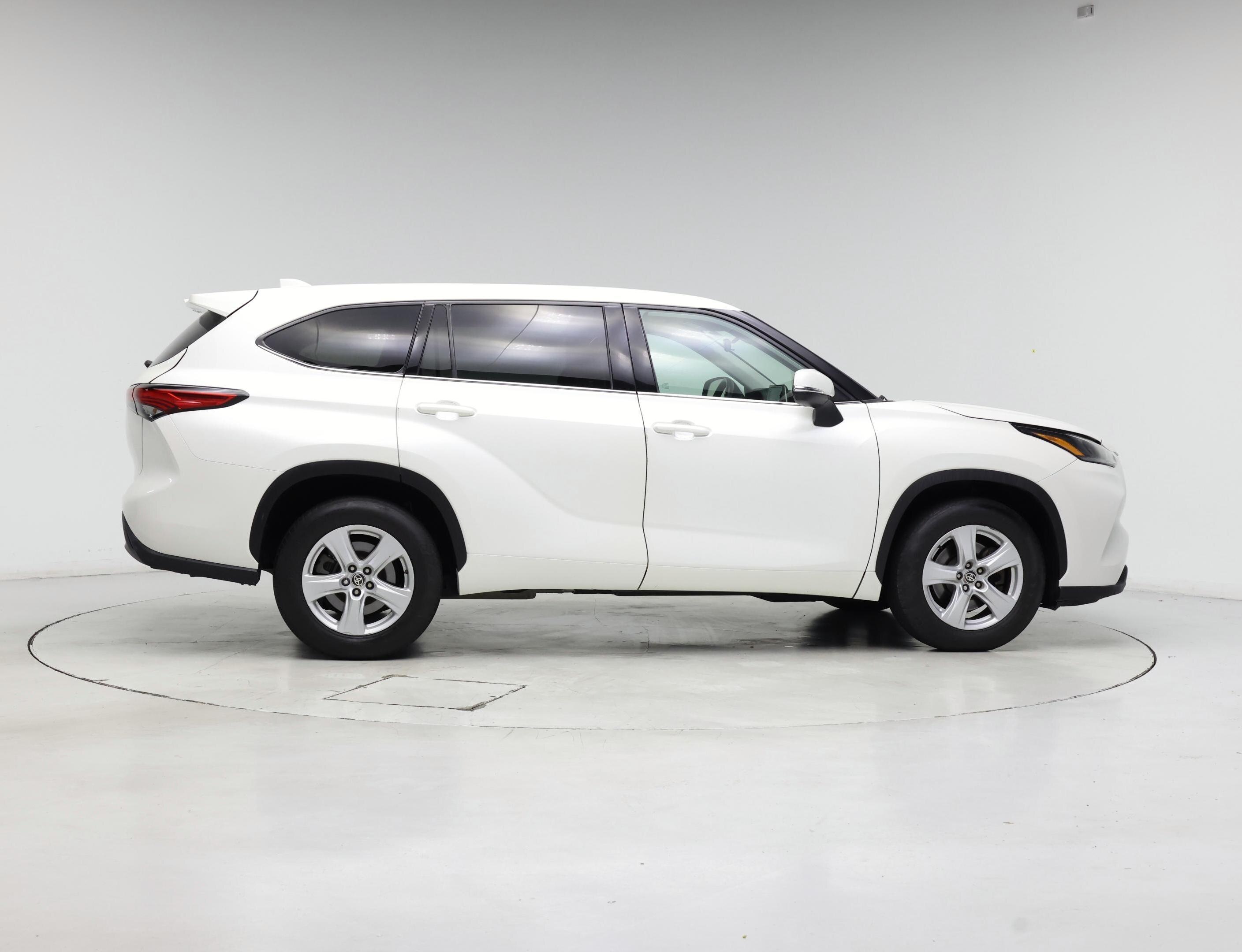 Thumbnail: 2021 Toyota Highlander - 7