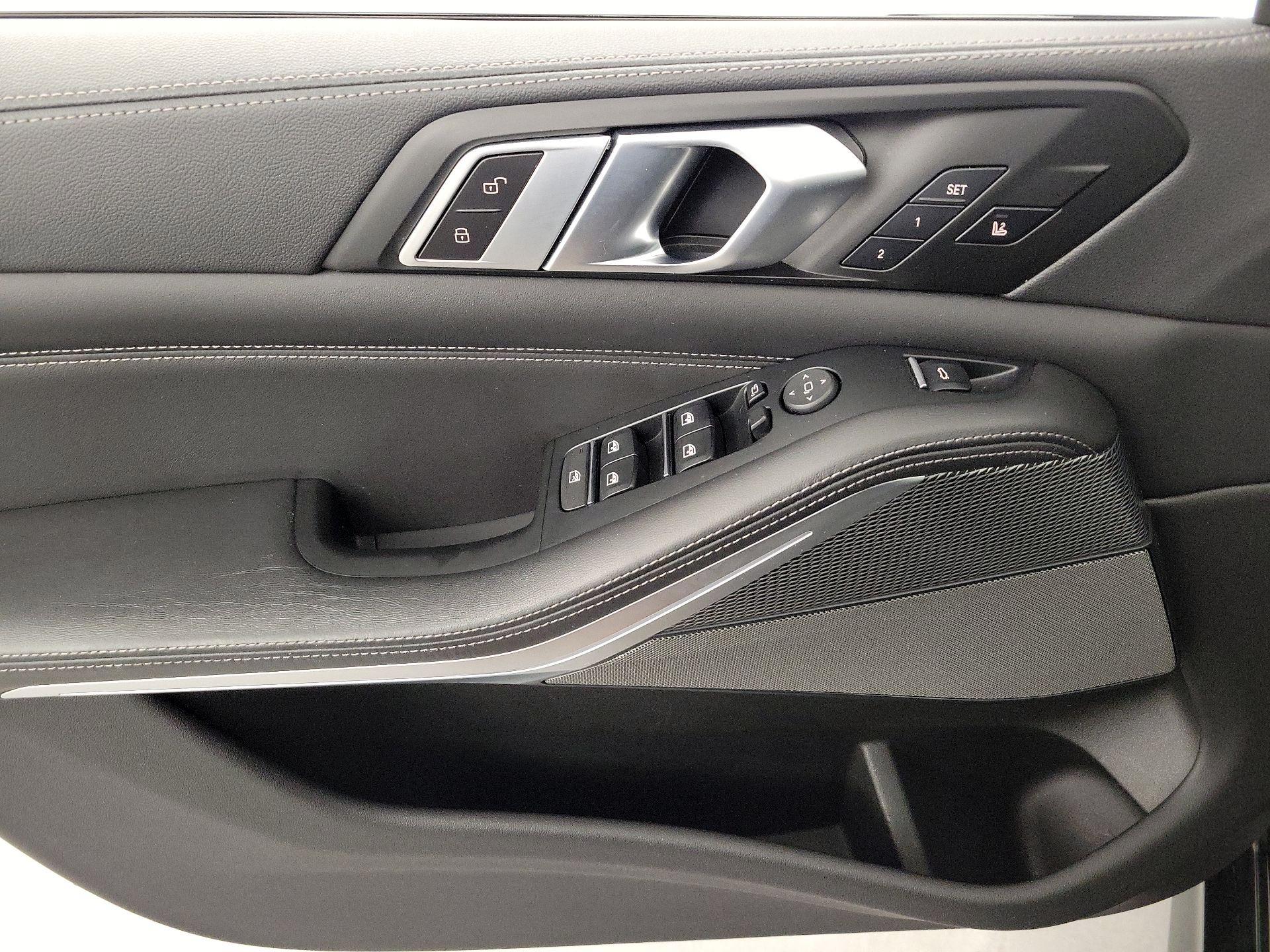 Thumbnail: 2021 BMW X5 - 12