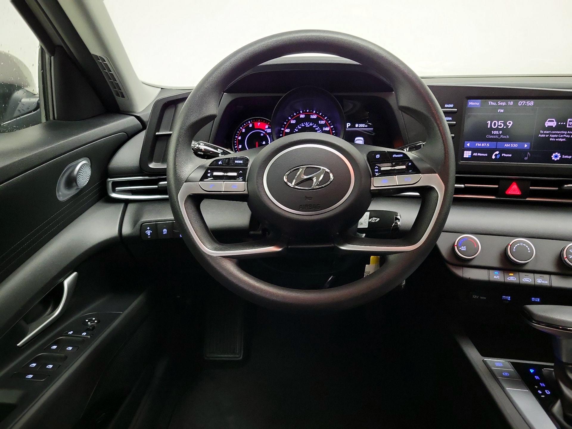Thumbnail: 2023 Hyundai Elantra - 10