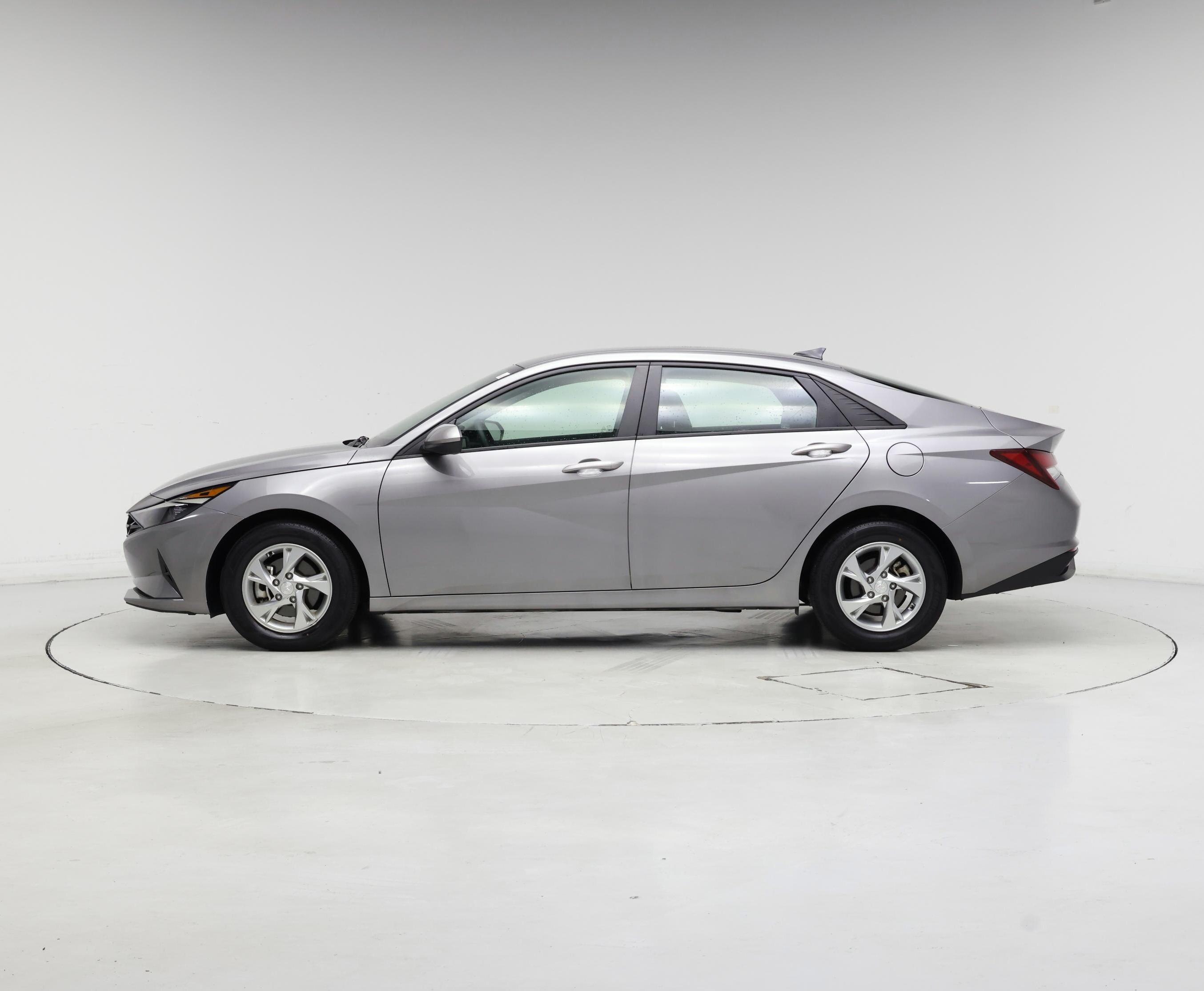 Thumbnail: 2023 Hyundai Elantra - 3