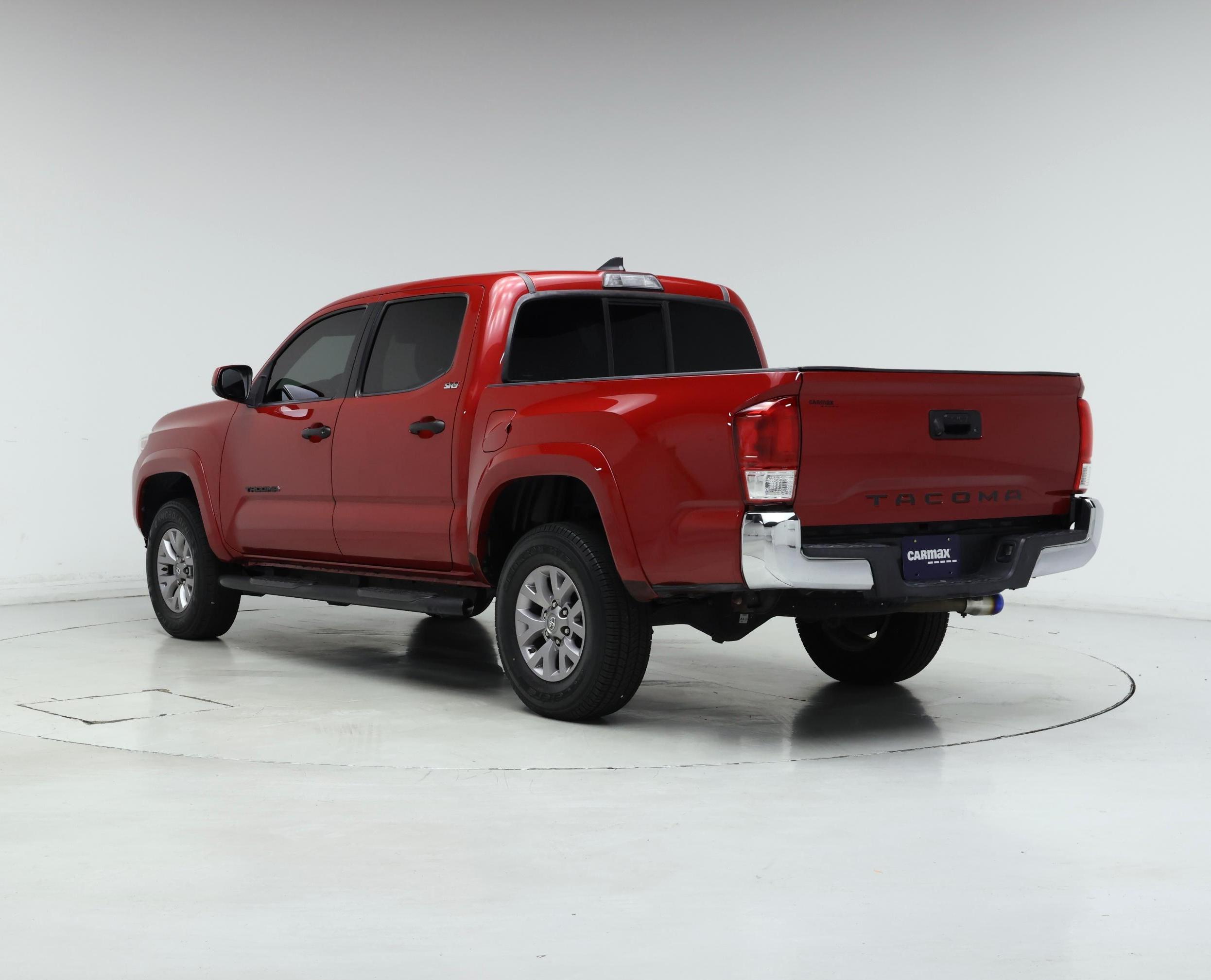 Thumbnail: 2016 Toyota Tacoma - 2