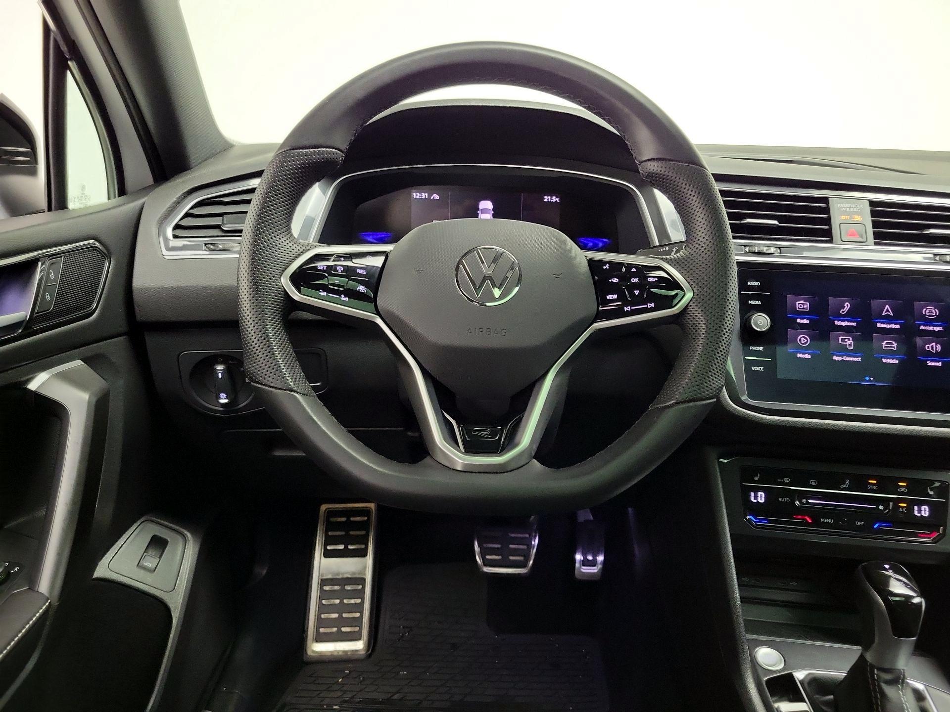 Thumbnail: 2024 Volkswagen Tiguan - 10
