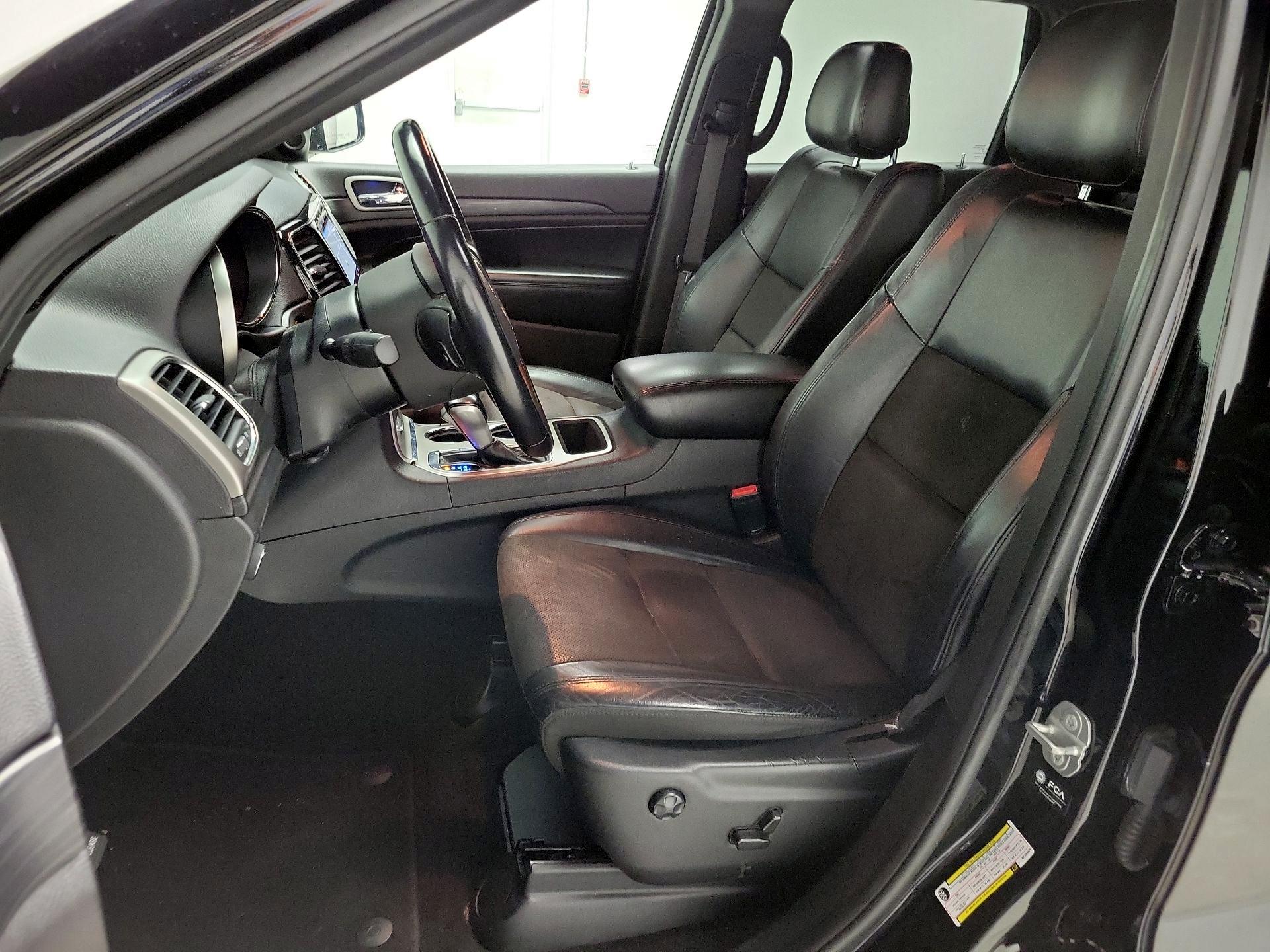 Thumbnail: 2021 Jeep Grand Cherokee - 11