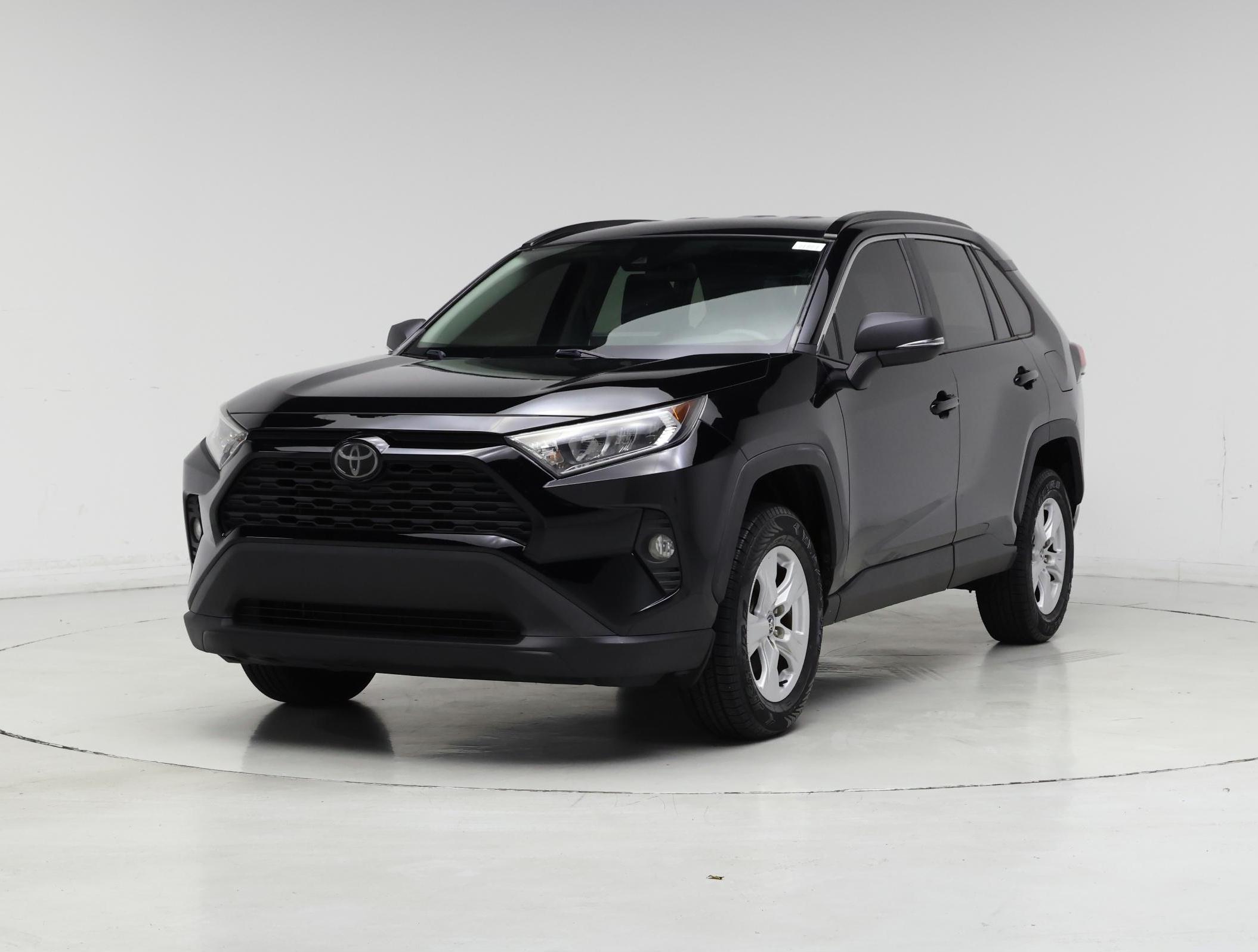 Thumbnail: 2020 Toyota RAV4 - 4