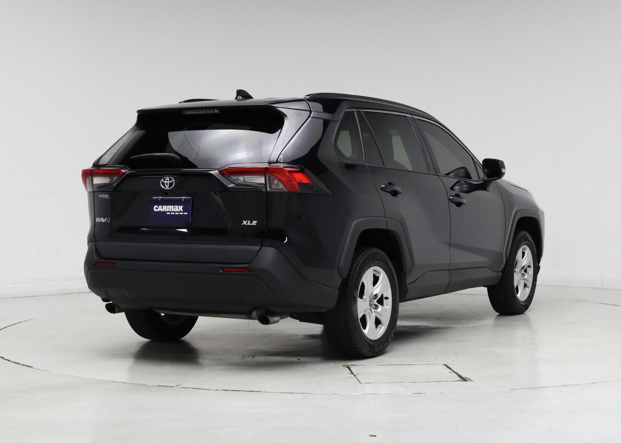 Thumbnail: 2020 Toyota RAV4 - 8