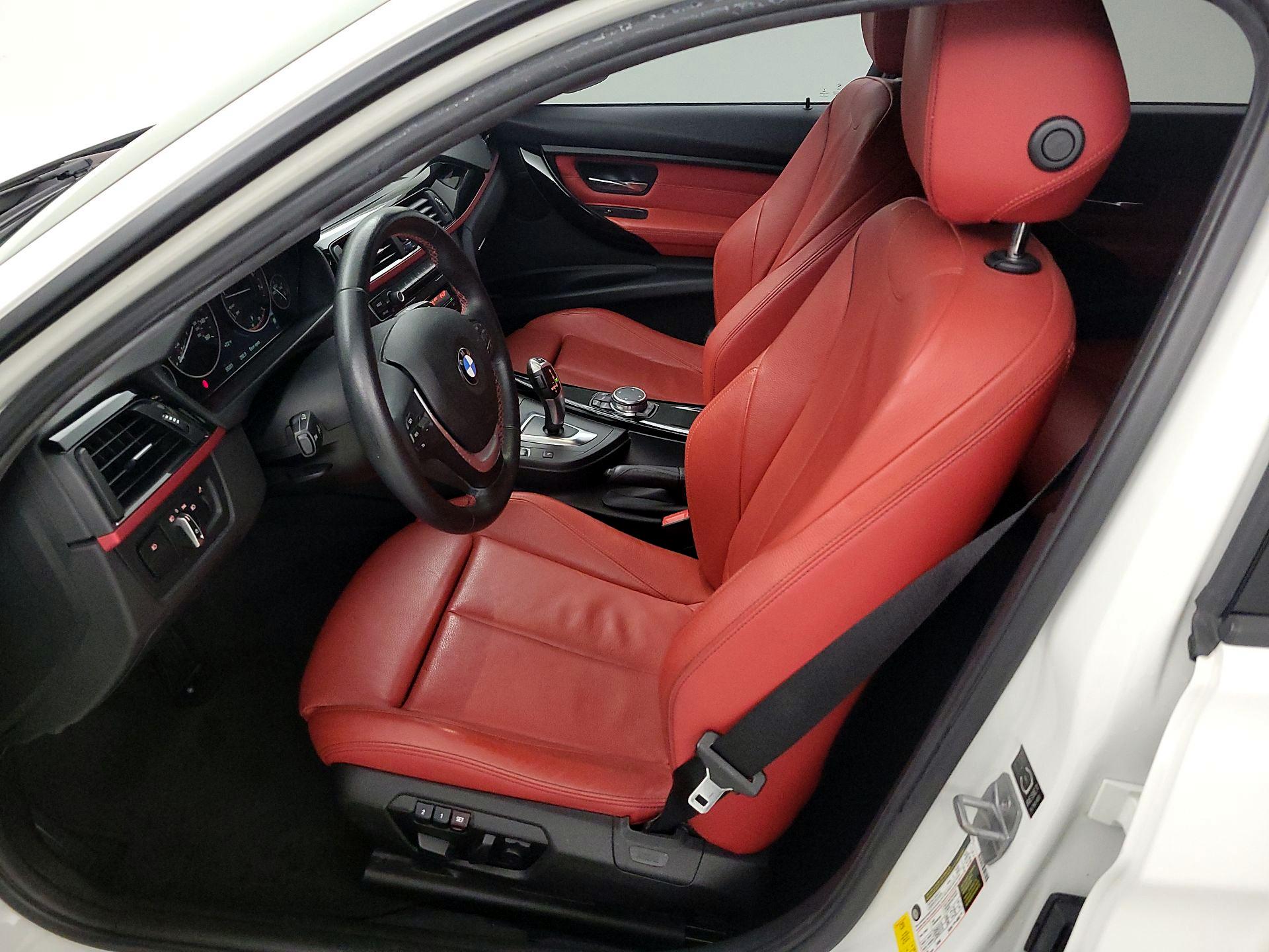 Thumbnail: 2015 BMW 3 Series - 11