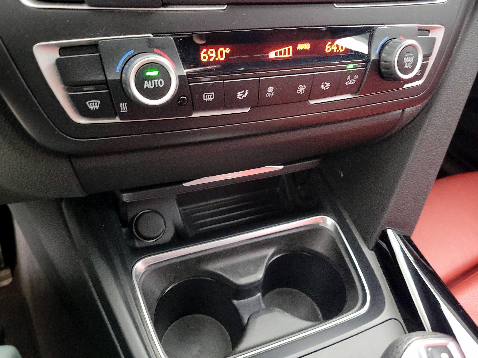 Thumbnail: 2015 BMW 3 Series - 17