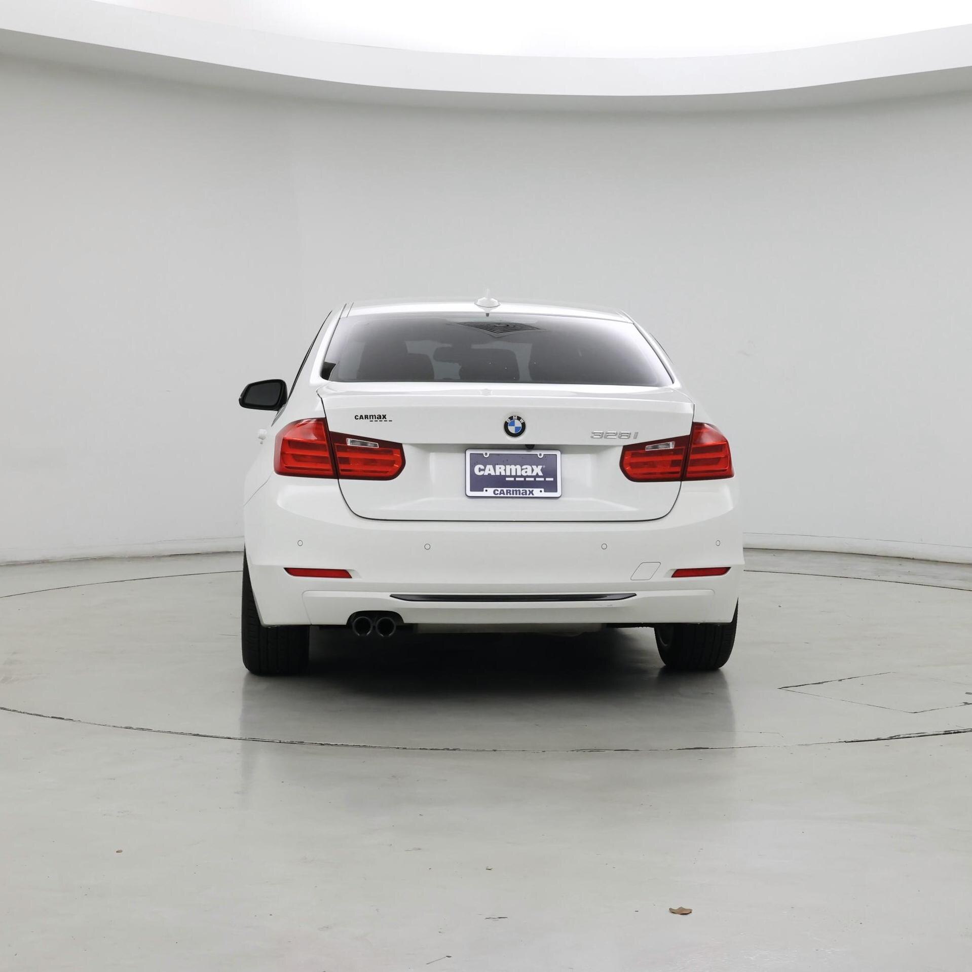 Thumbnail: 2015 BMW 3 Series - 3