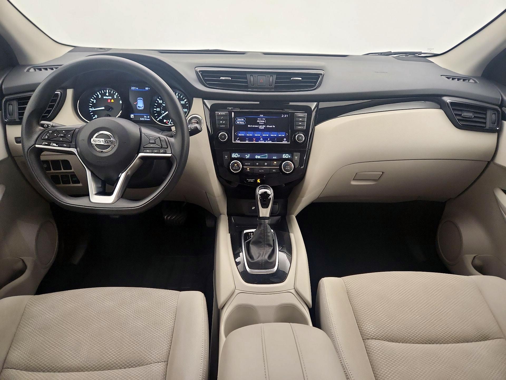 Thumbnail: 2020 Nissan Rogue Sport - 9