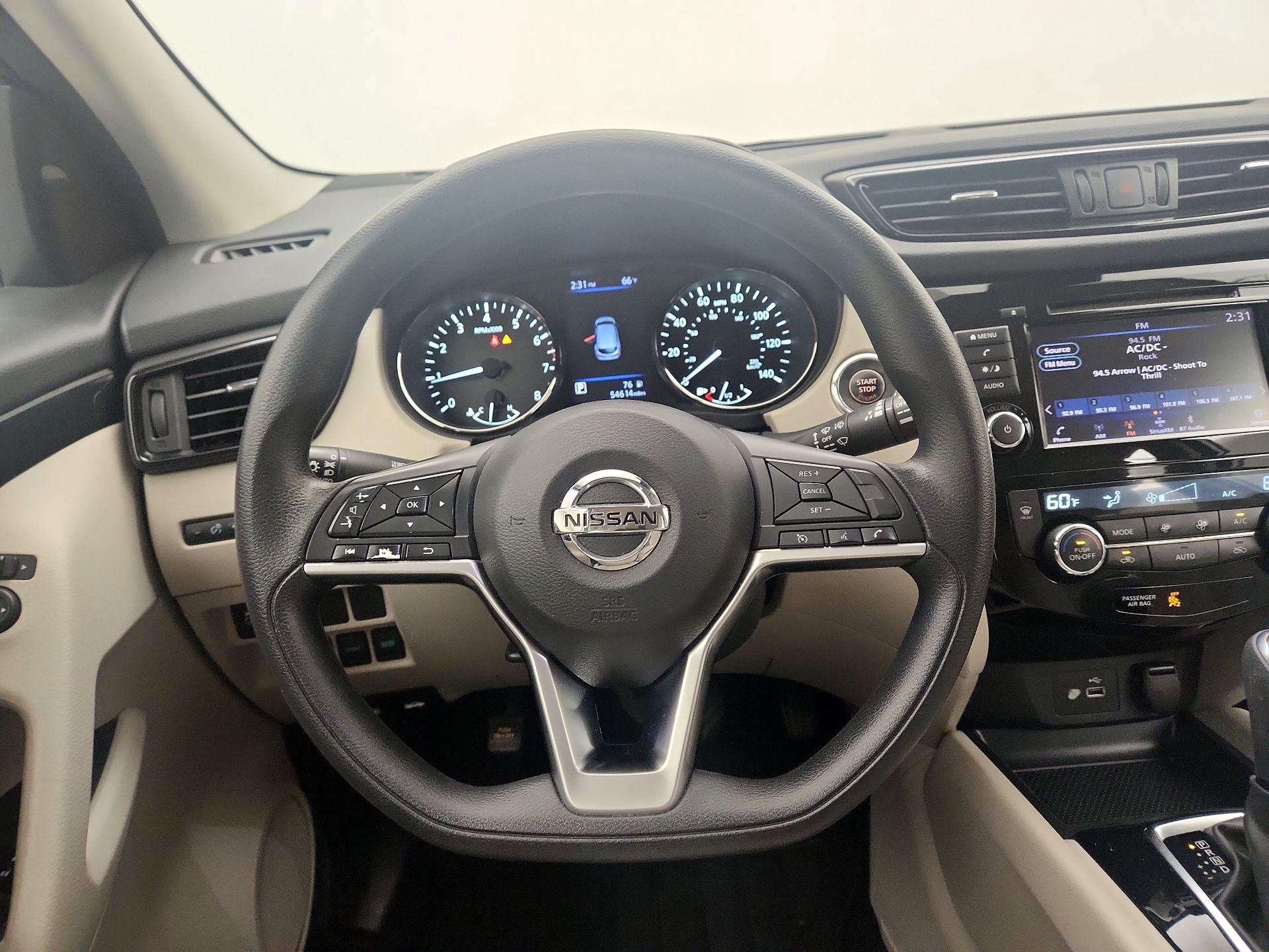 Thumbnail: 2020 Nissan Rogue Sport - 10
