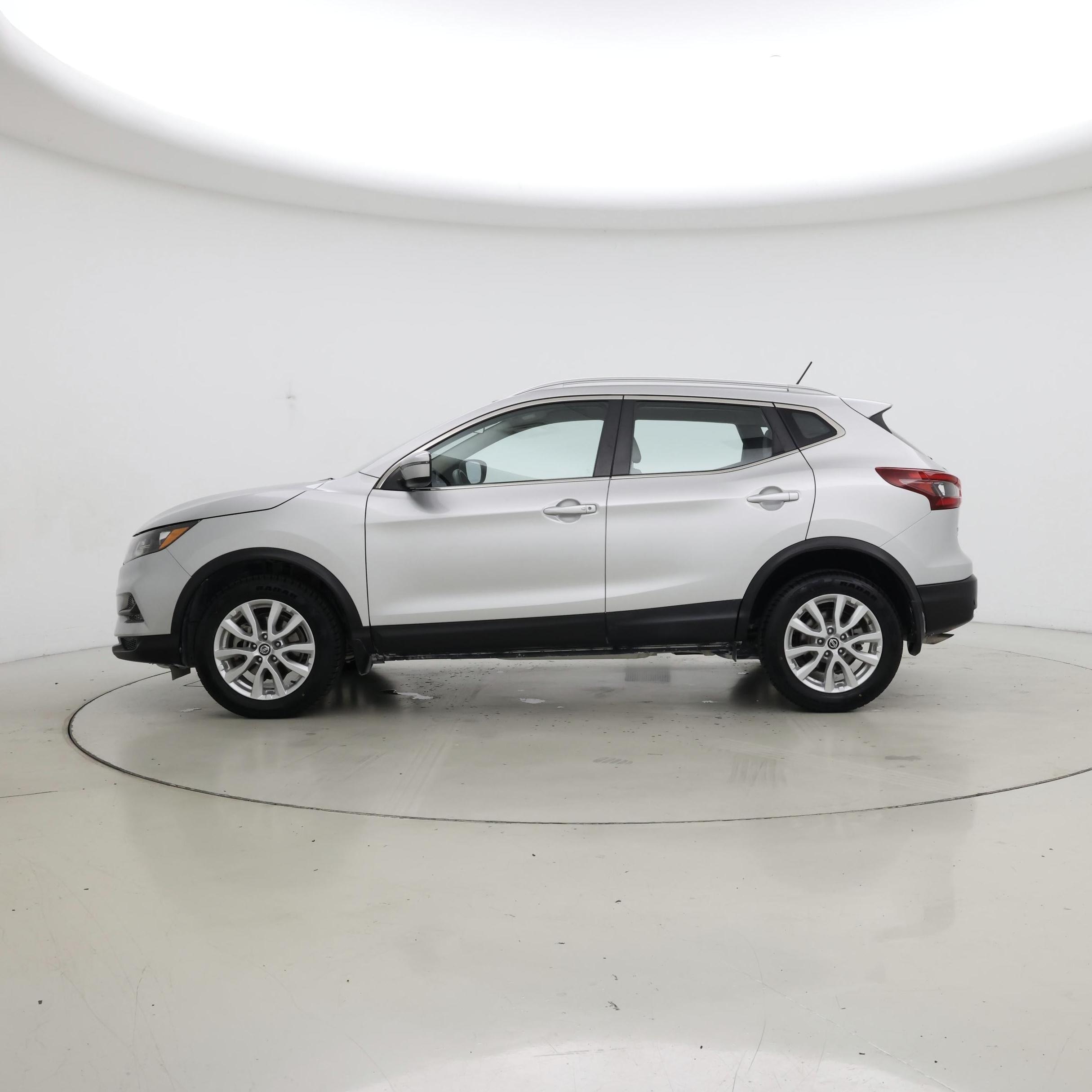 Thumbnail: 2020 Nissan Rogue Sport - 3