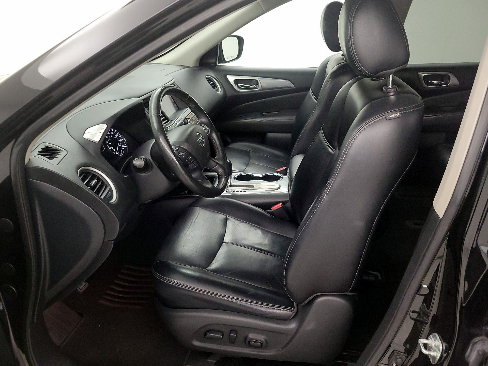 Thumbnail: 2019 Nissan Pathfinder - 11
