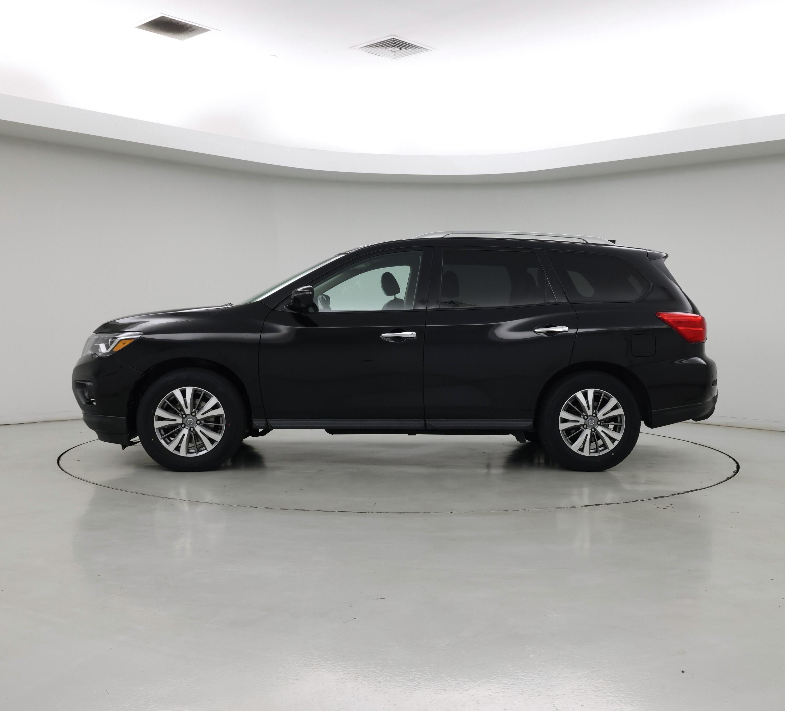 Thumbnail: 2019 Nissan Pathfinder - 3